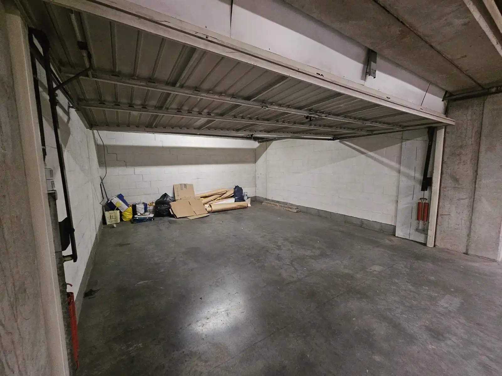 Lichtrijk duplex appartement met 2 slaapkamers en dubbele garage! foto 33