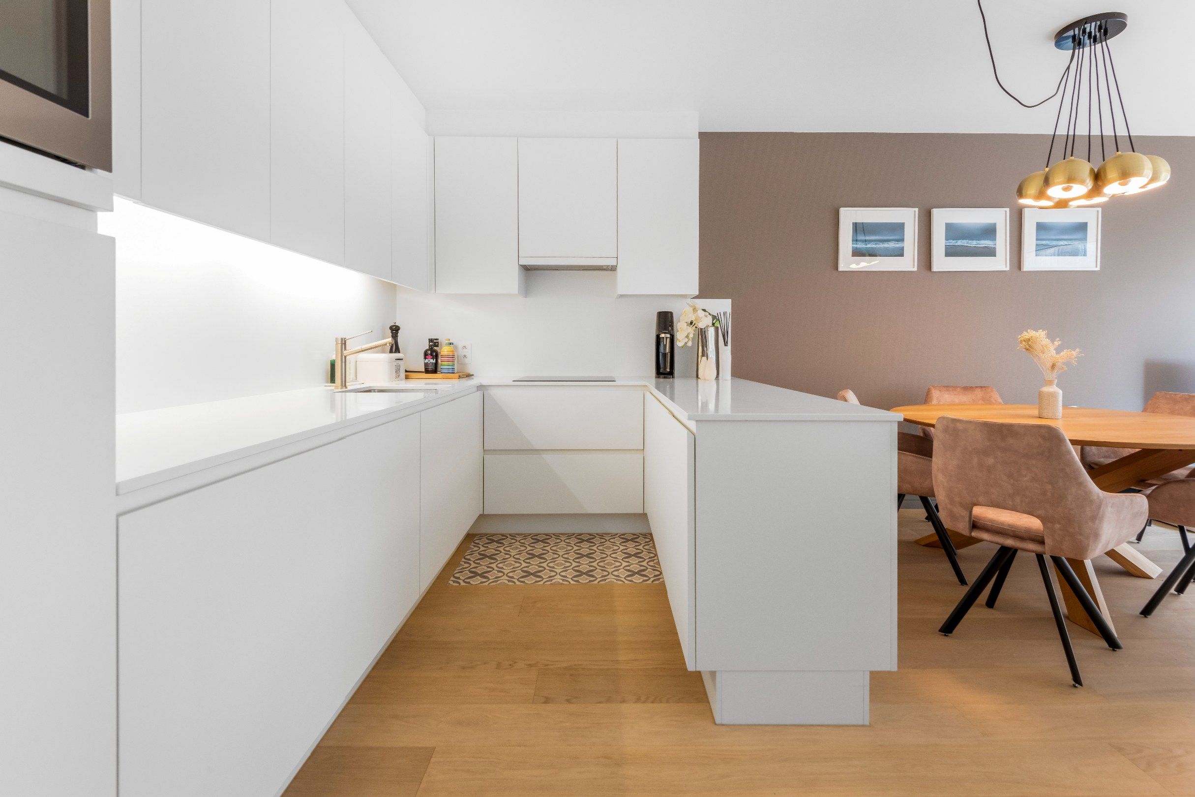 Modern appartement met zijdelings zeezicht gelegen in het Zoute vlakbij de Minigolf foto 6