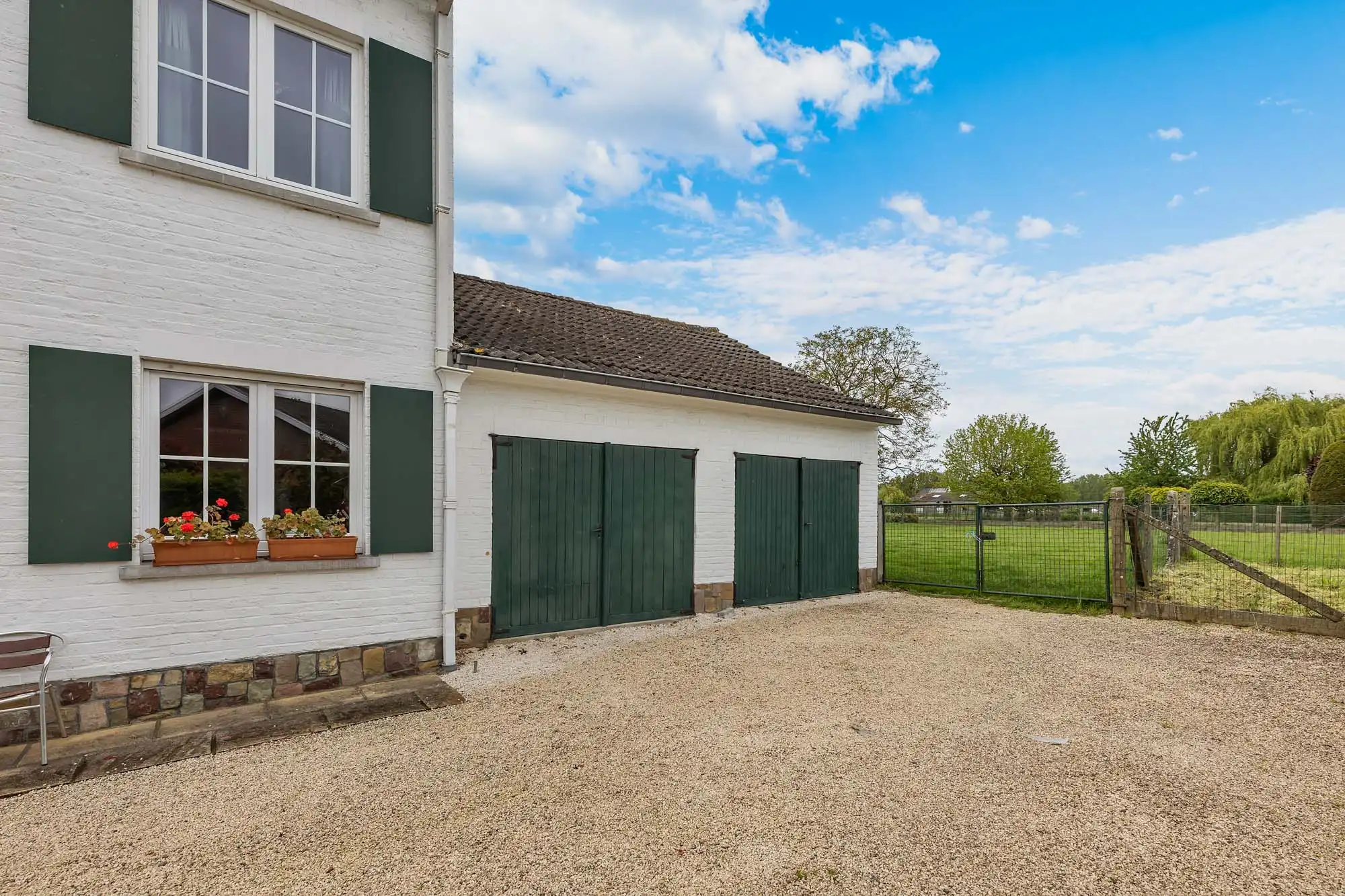 Charmewoningen met aanpalende weide te koop te Pajottegem! foto 11