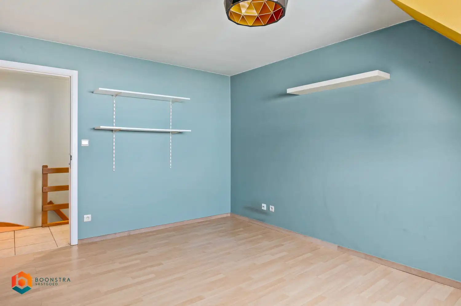 Instapklare rijwoning in centrum Heist foto 8