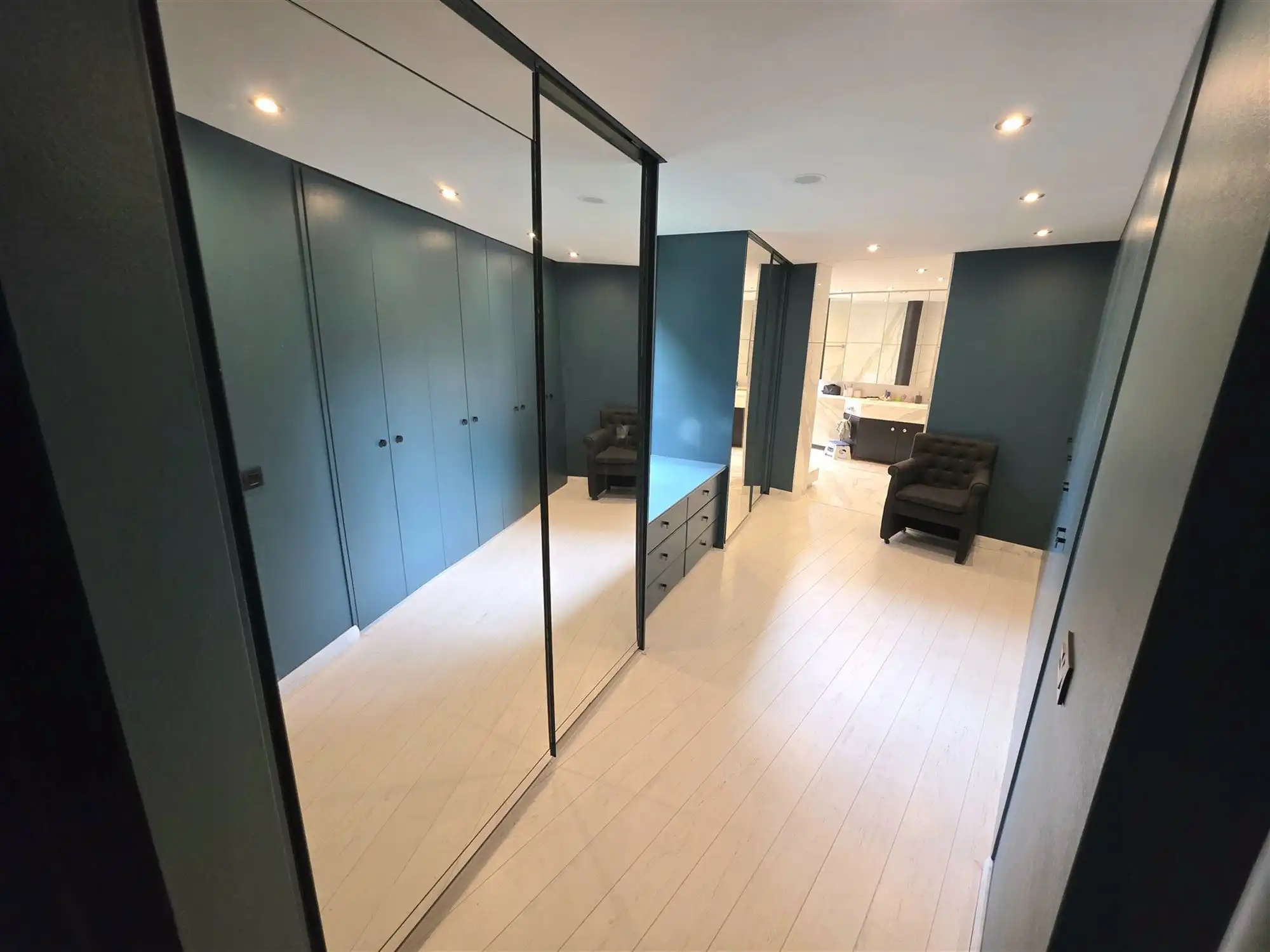 Statig landgoed met binnenzwembad op toplocatie foto 46