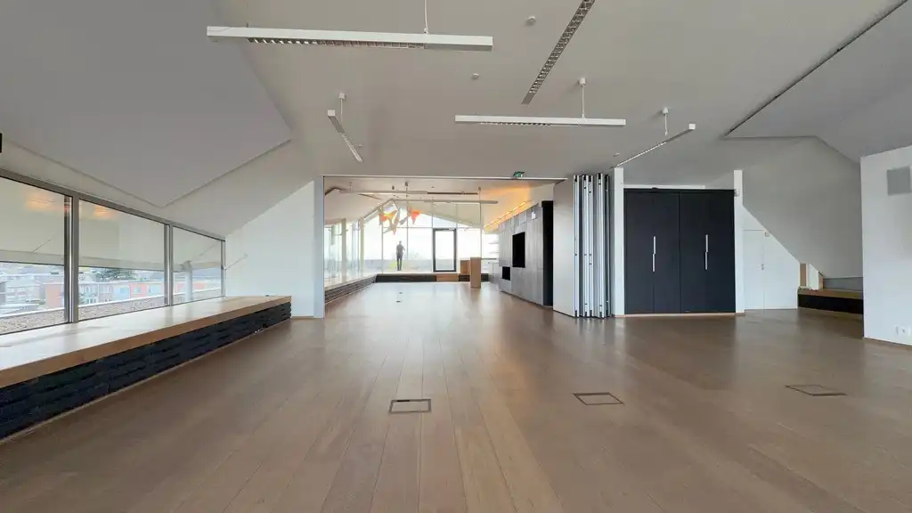 Modern kantoorgebouw te huur nabij oprit R4 in Gent foto 22
