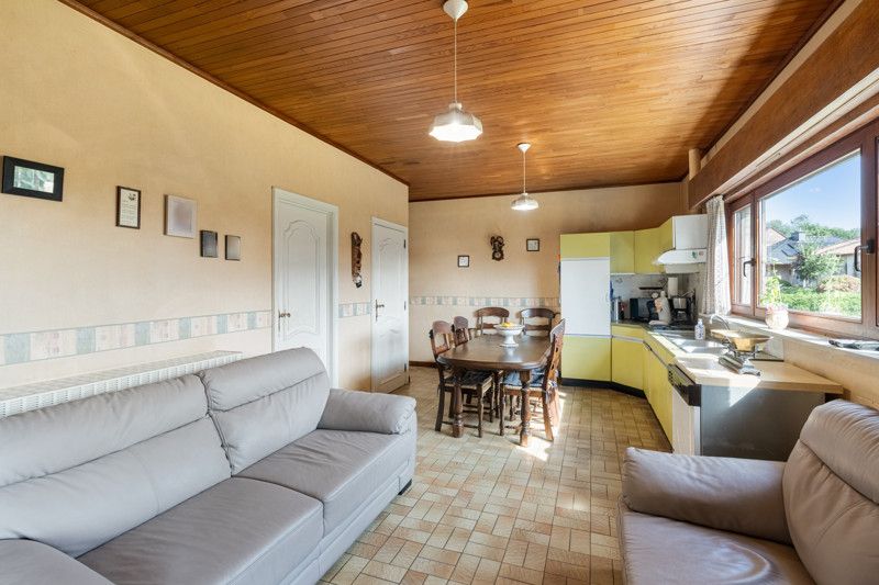 Gelijkvloerse woning met grote loods achteraan op 25are foto 15