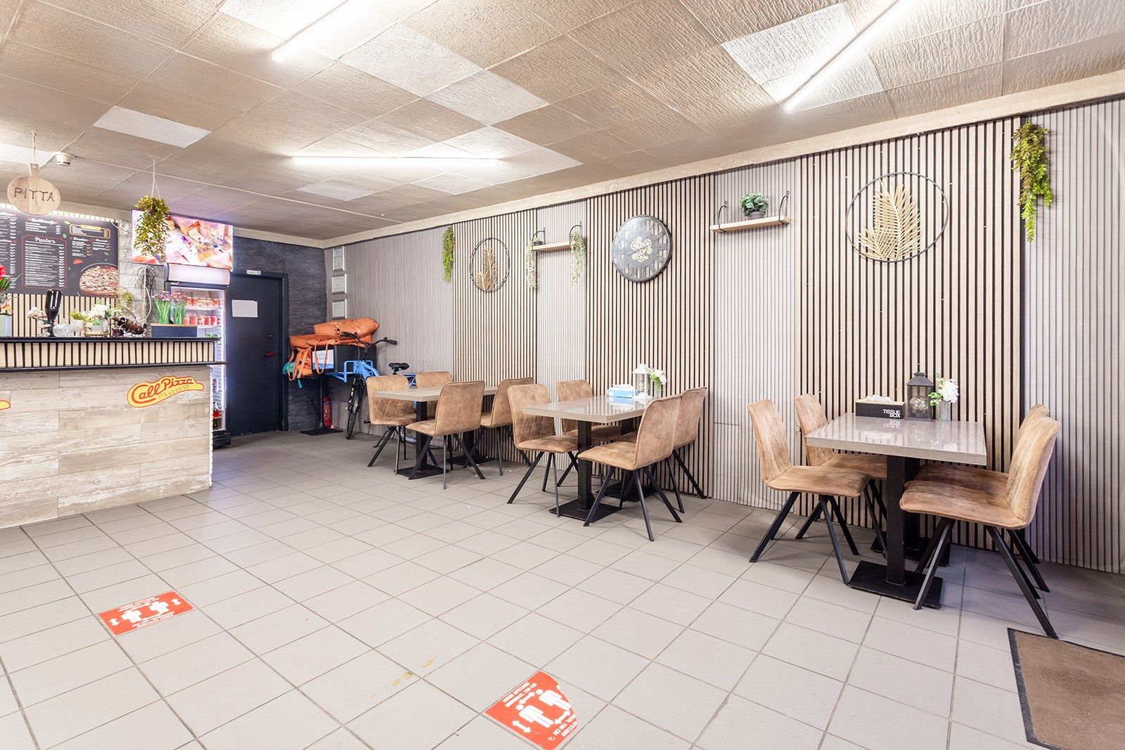 Handelspand met duplex appartement en garage op toplocatie foto 4