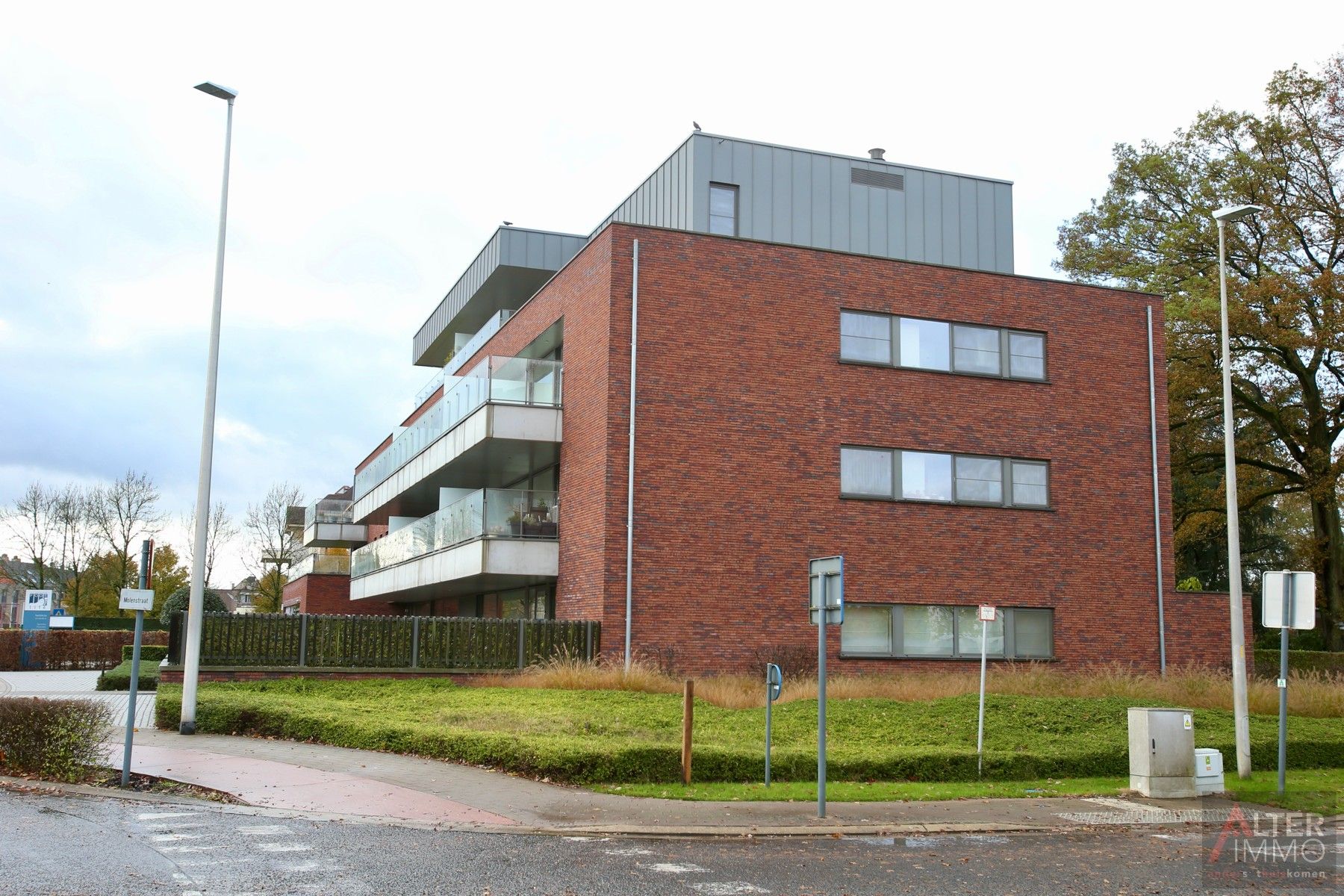 Uiterst centraal gelegen, gelijkvloers appartement, 3 slaapkamers, berging en autostaanplaats! EPC label B! foto 23