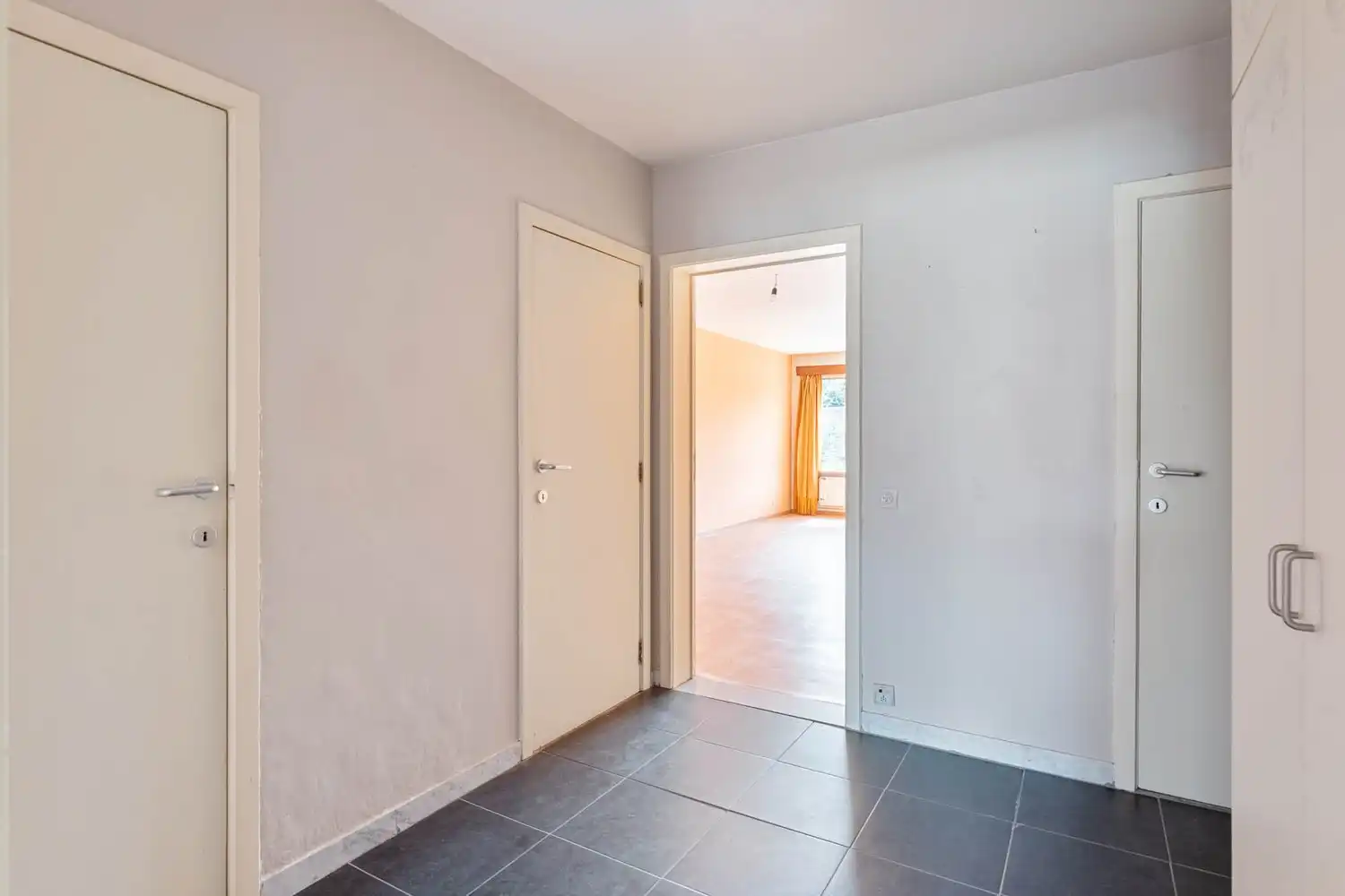 Goed gelegen appartement met 2 slaapkamers en een&nbsp;terras nabij het UZ Gasthuisberg en IMEC te Heverlee! foto 2