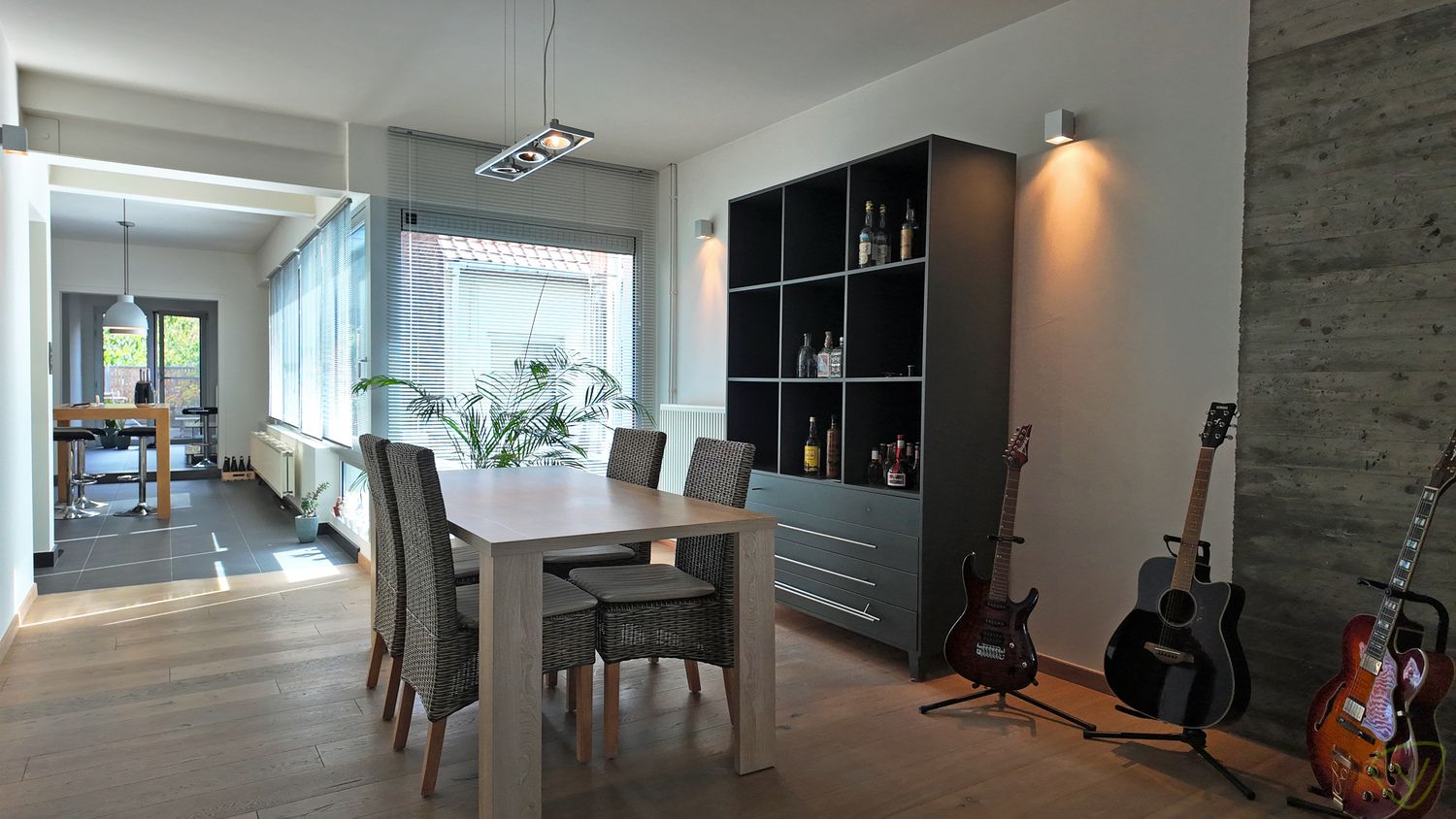 Uitzonderlijk afgewerkt duplex-appartement gelegen in het centrum van Eeklo! foto 5