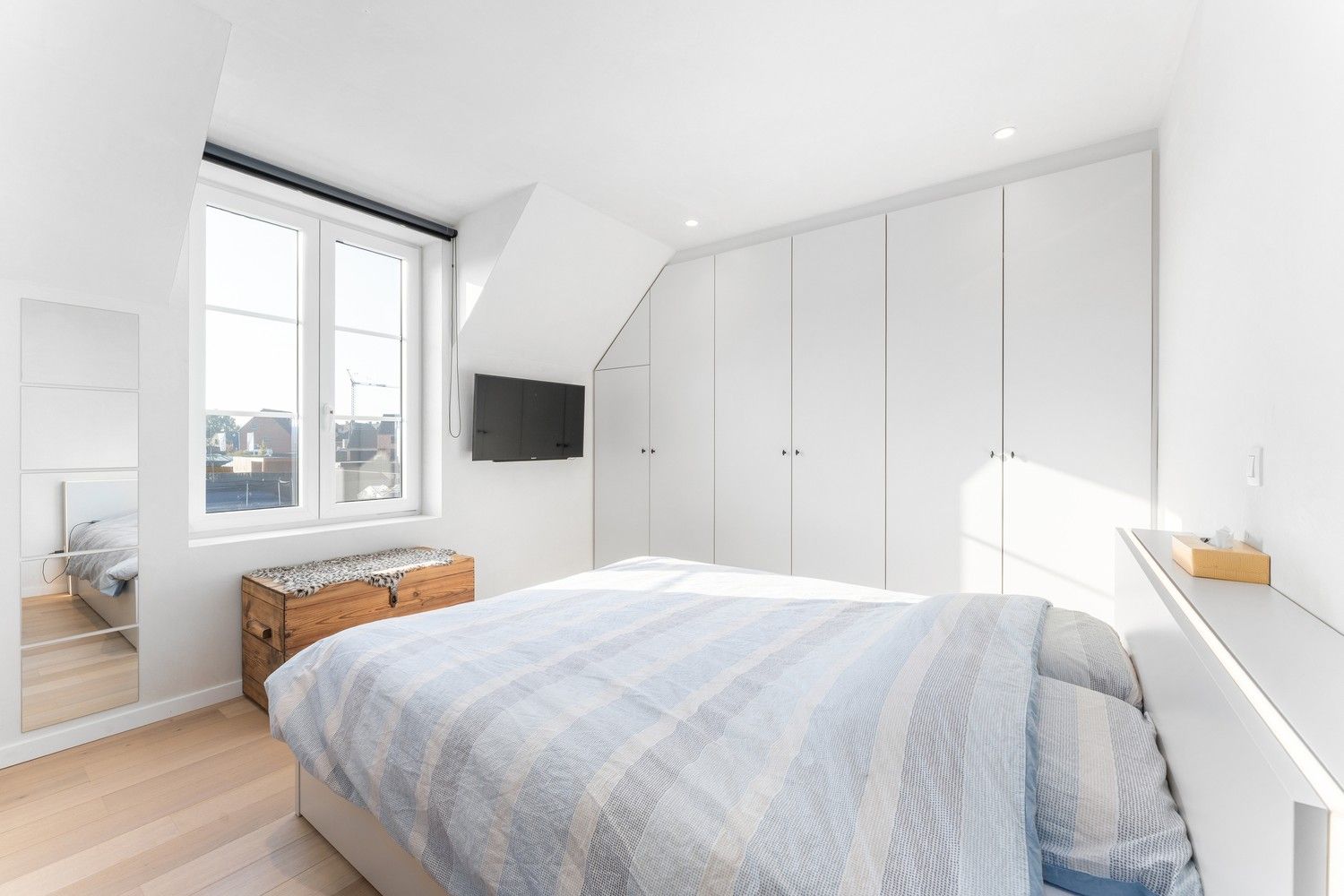 Exclusieve, recente nieuwbouwwoning met 5/6 slpks + tuin! foto 15
