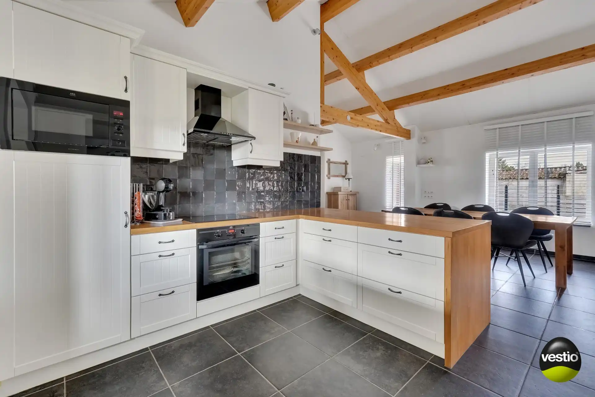 GERENOVEERDE LANGGEVELHOEVE OP 37,90 ARE MET TOPLIGGING IN ZEVENHUIZEN foto 16