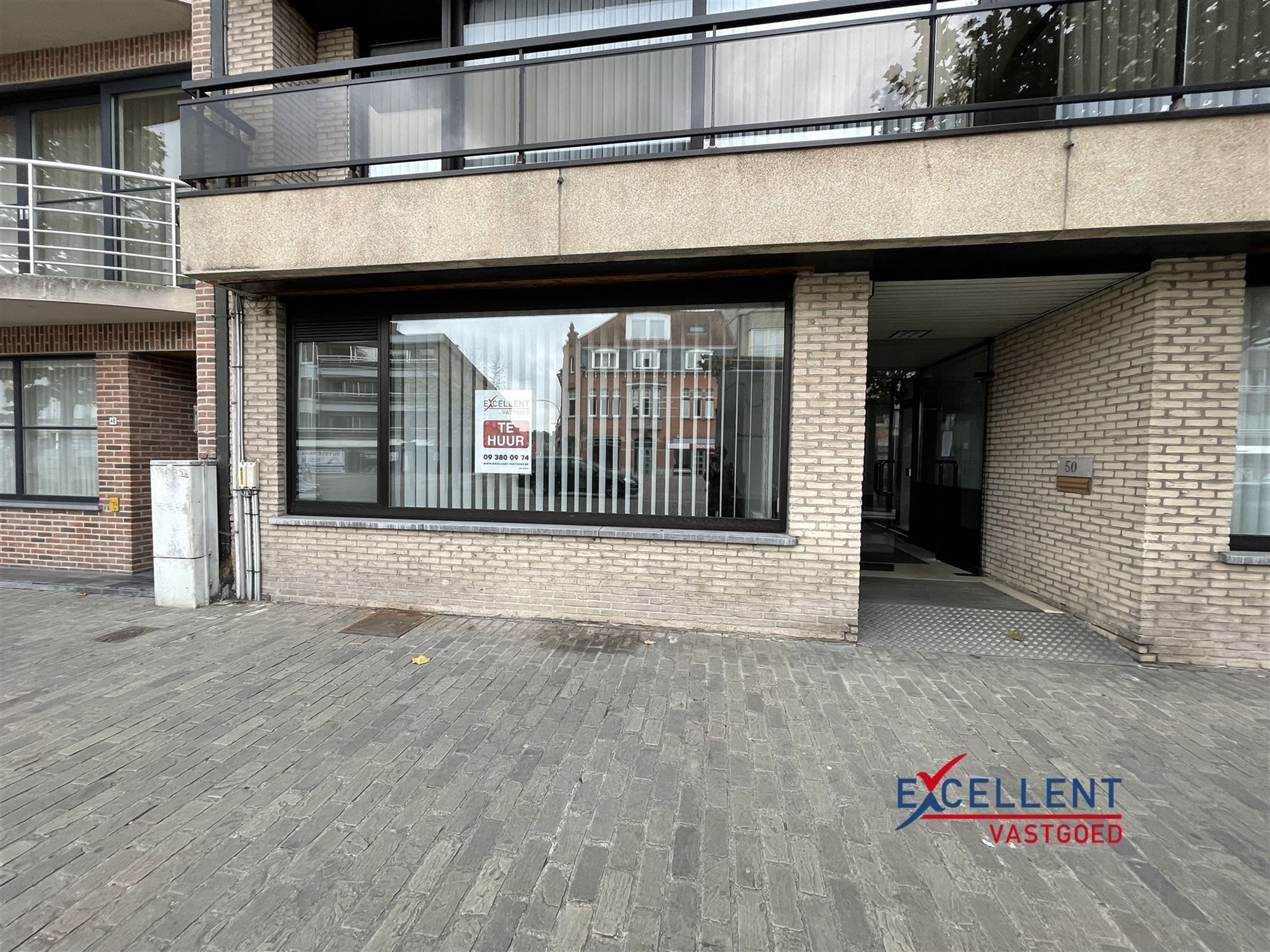 Commerciële handelsruimte te huur op toplocatie in het centrum van Deinze foto 5