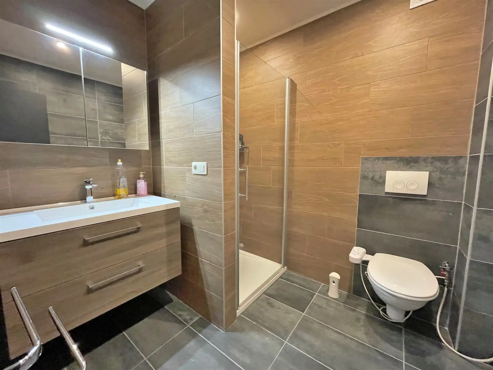 Recente woning met 4 slpks, garage en tuin. foto 12