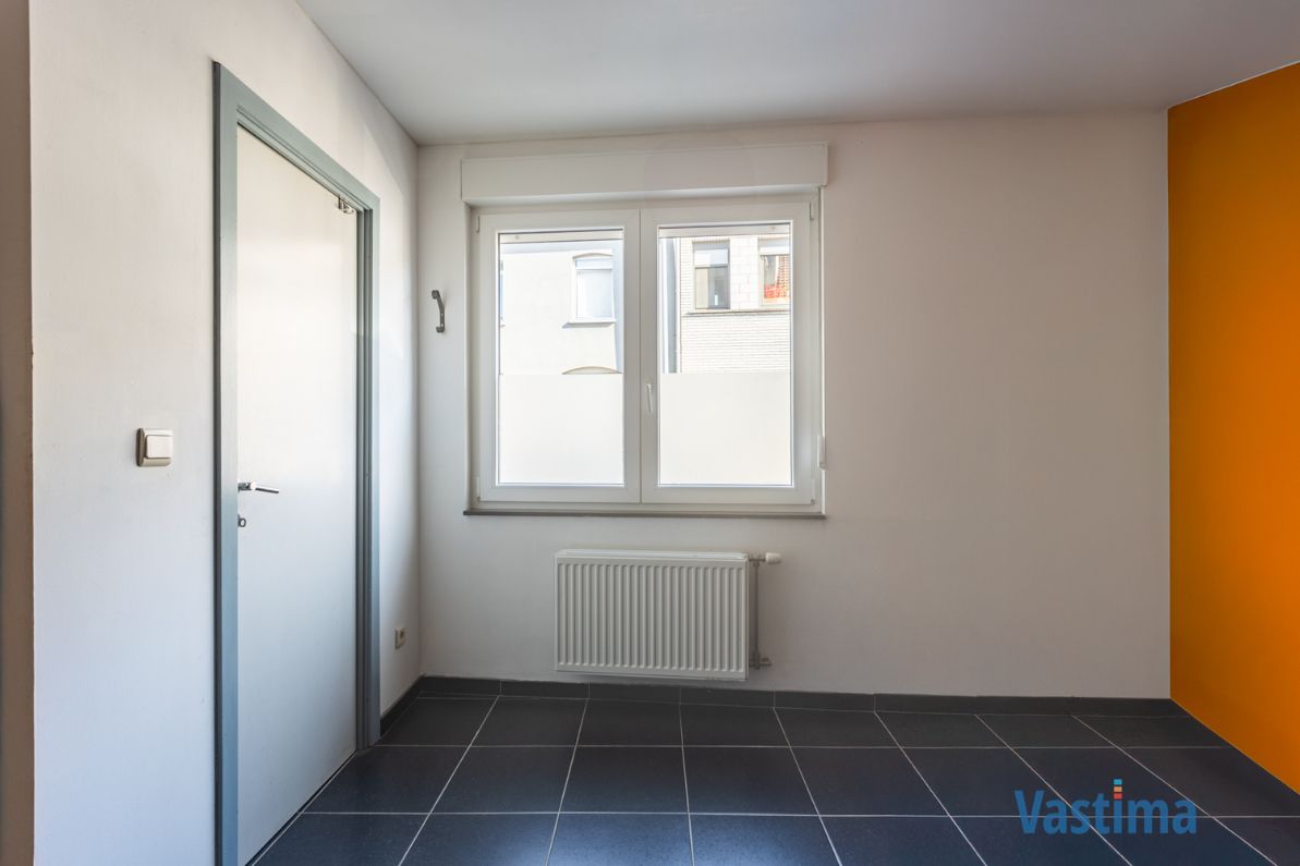 Instapklaar gelijkvloersappartement met 2 slaapkamers en zeer ruim terras foto 9