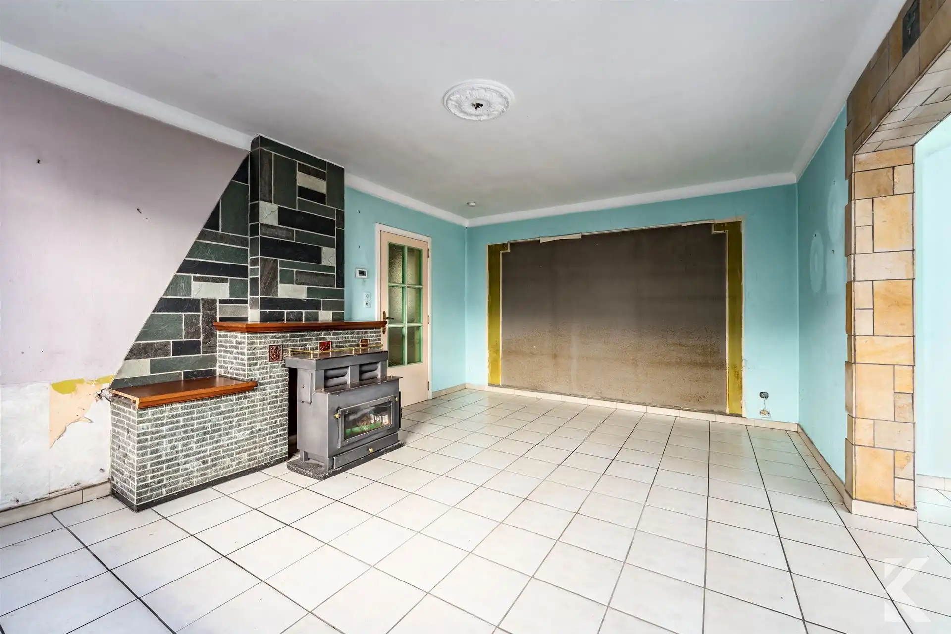 Ruime gezinswoning op 553 m² met garage en open zicht foto 8