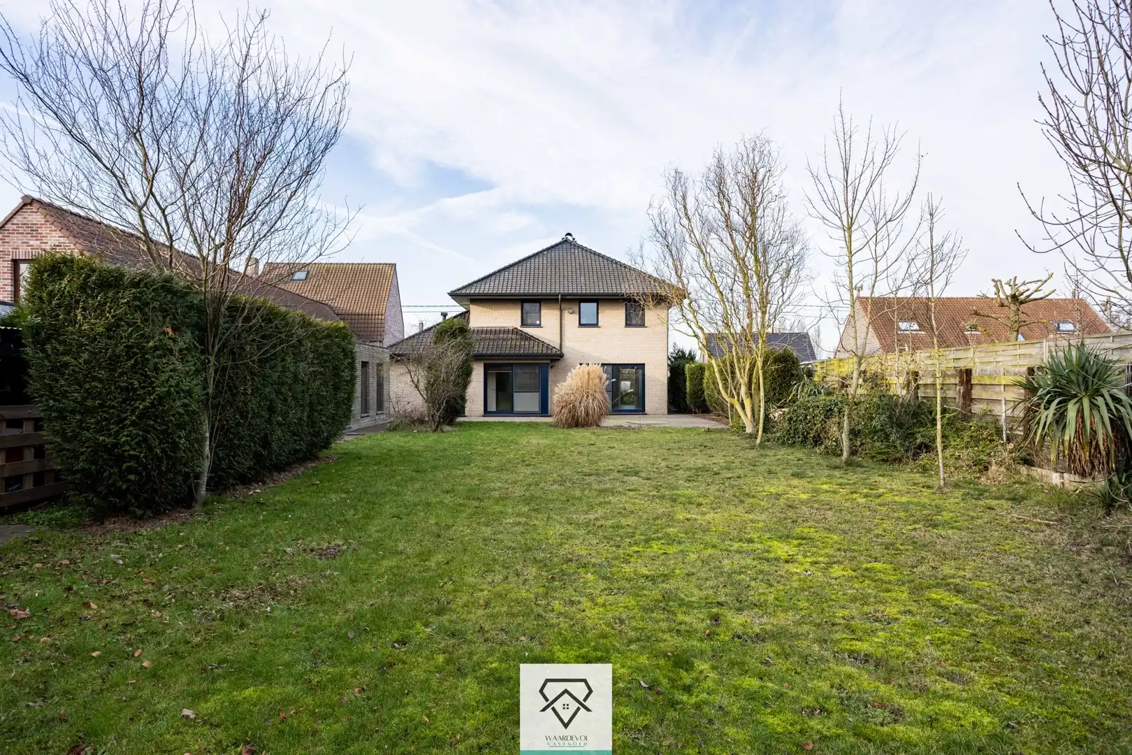 Moderne instapklare villa te koop met zonnige tuin foto 25