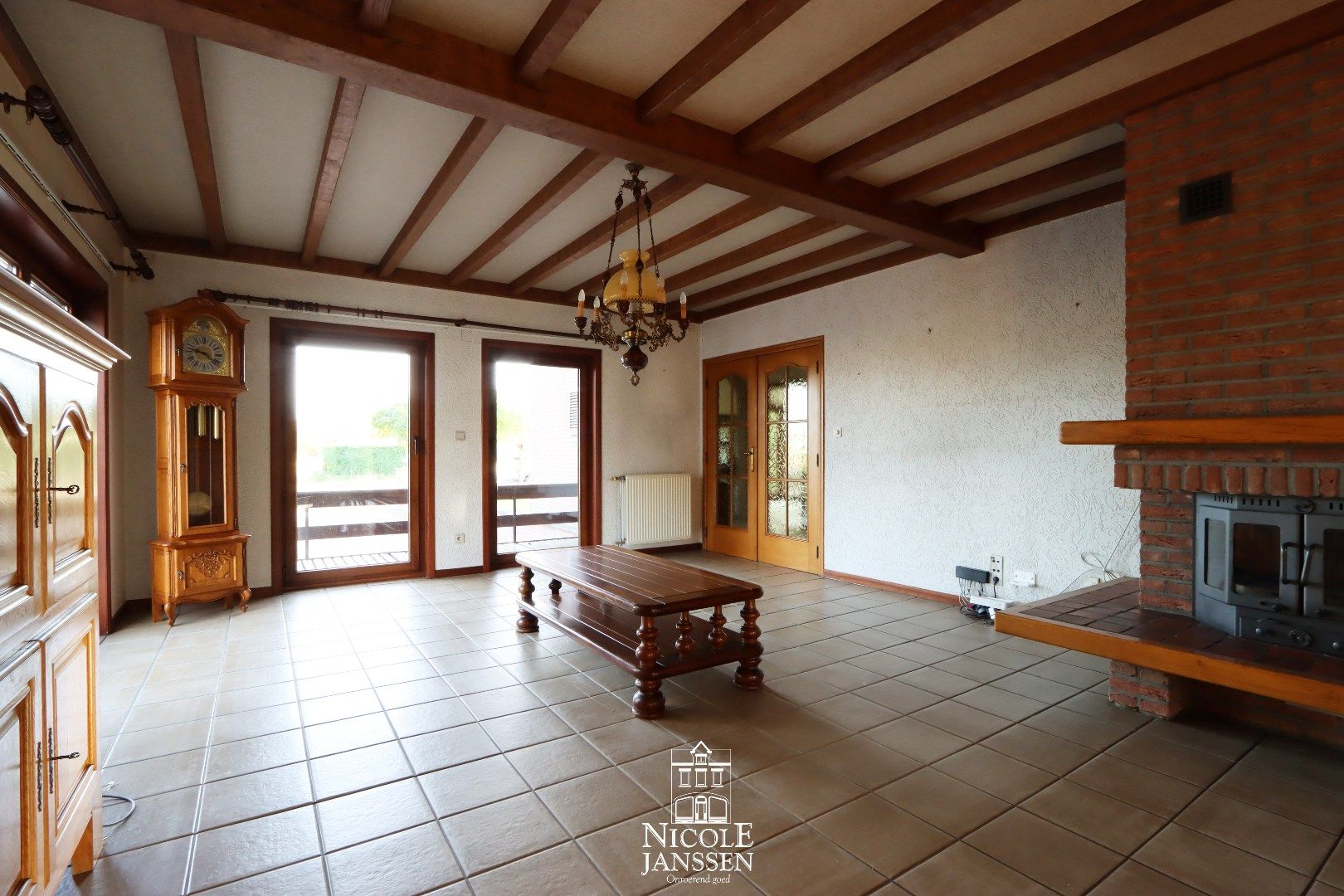 Verrassend ruim ingedeelde woning met tuin foto 9