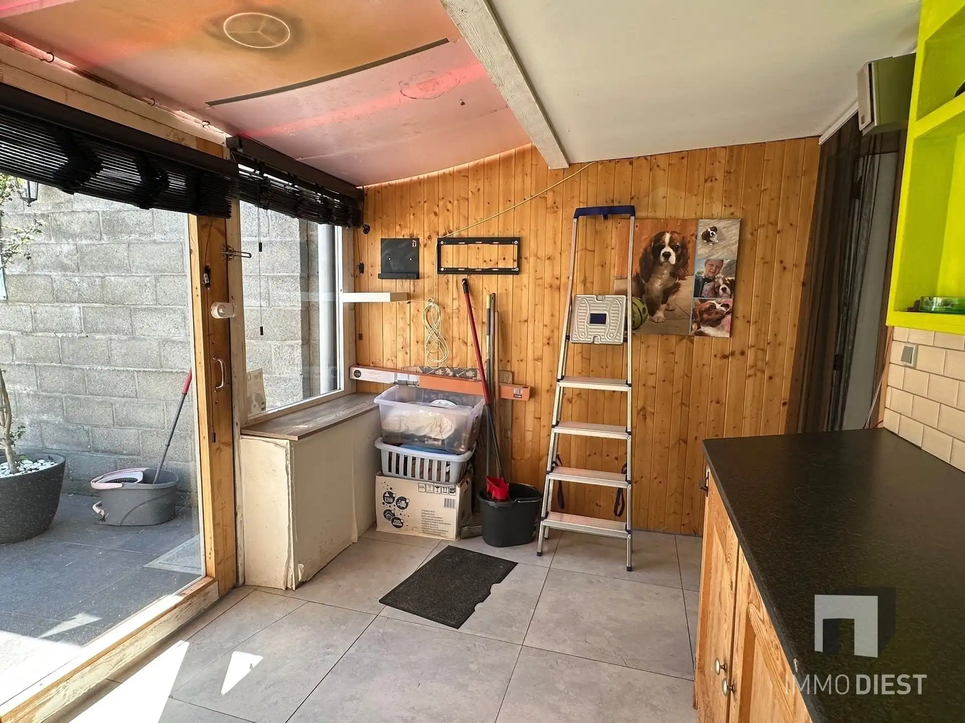Energiezuinige woning met 3 slaapkamers, extra ingerichte leefruimte, zonnige stadstuin en garage in het centrum van Diest. foto 19