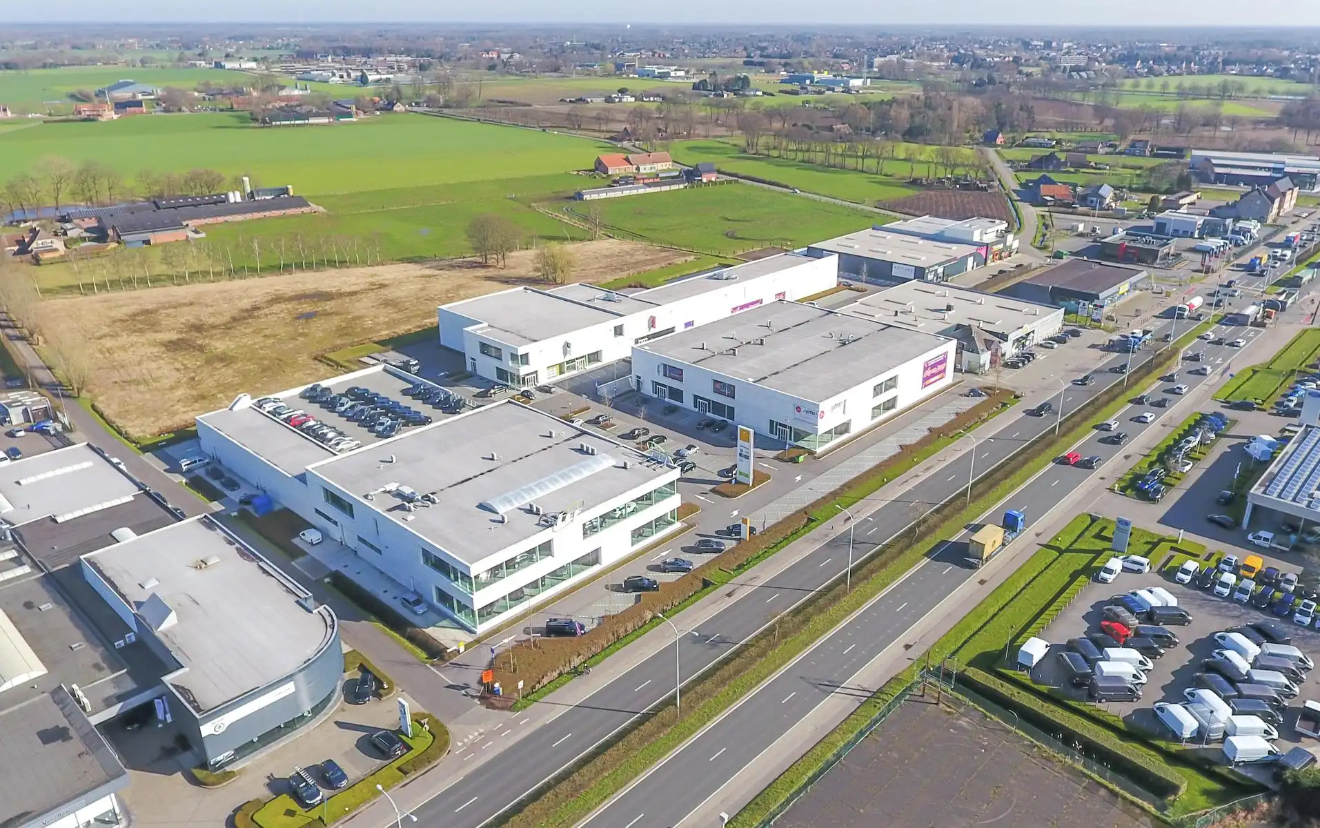 Yellow Park – Commerciële ruimte te huur in Geel foto 2