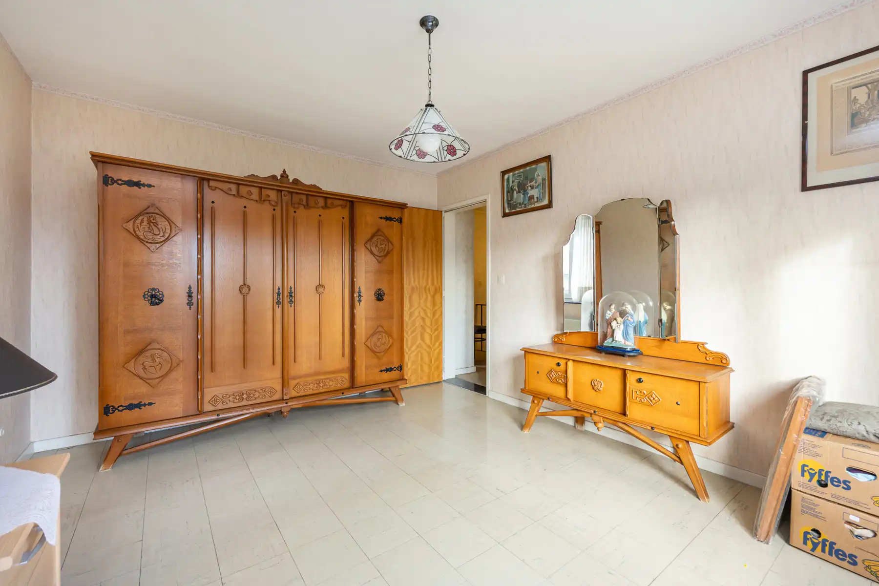 Halfopen bebouwing met 3 slaapkamers en garage op een perceel van 315m². foto 11