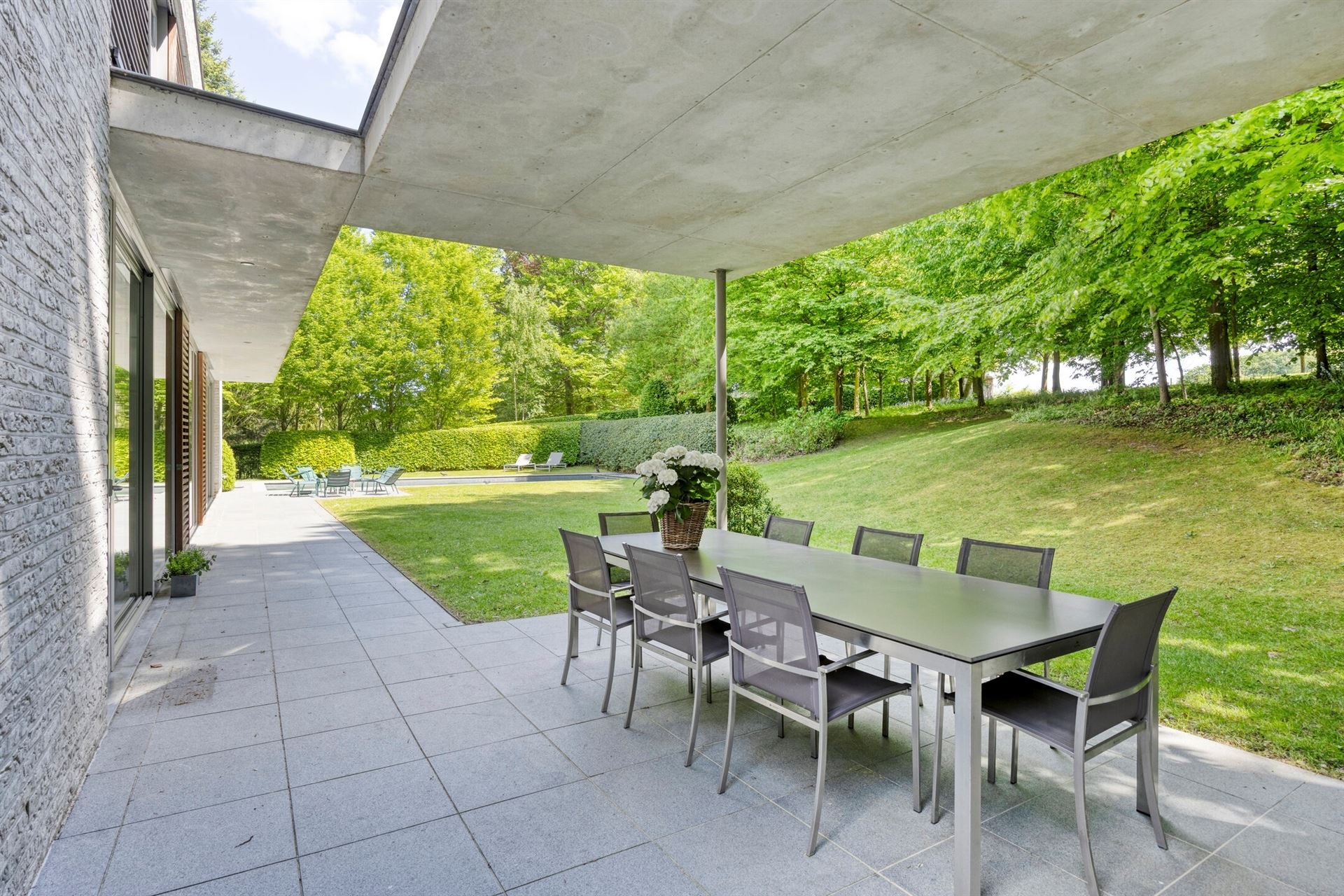 Prachtige moderne villa op ruim perceel foto 33