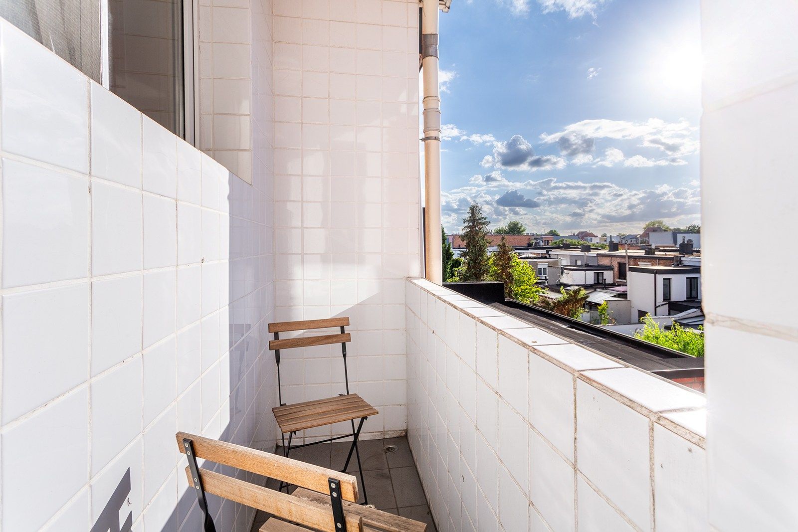 Instapklaar 2-slaapkamerappartement met terras foto 18