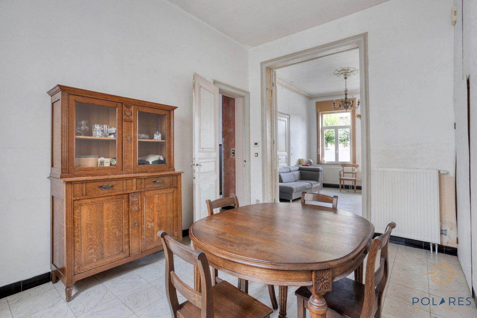 Goed gelegen, te renoveren rijwoning in centrum Hoegaarden foto 5