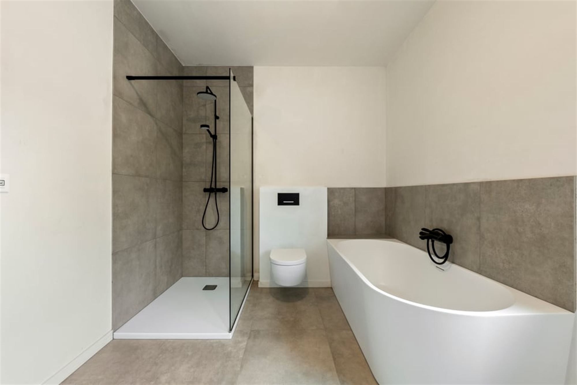 KNAPPE NIEUWBOUWWONING IN MODERNE STIJL  foto 33