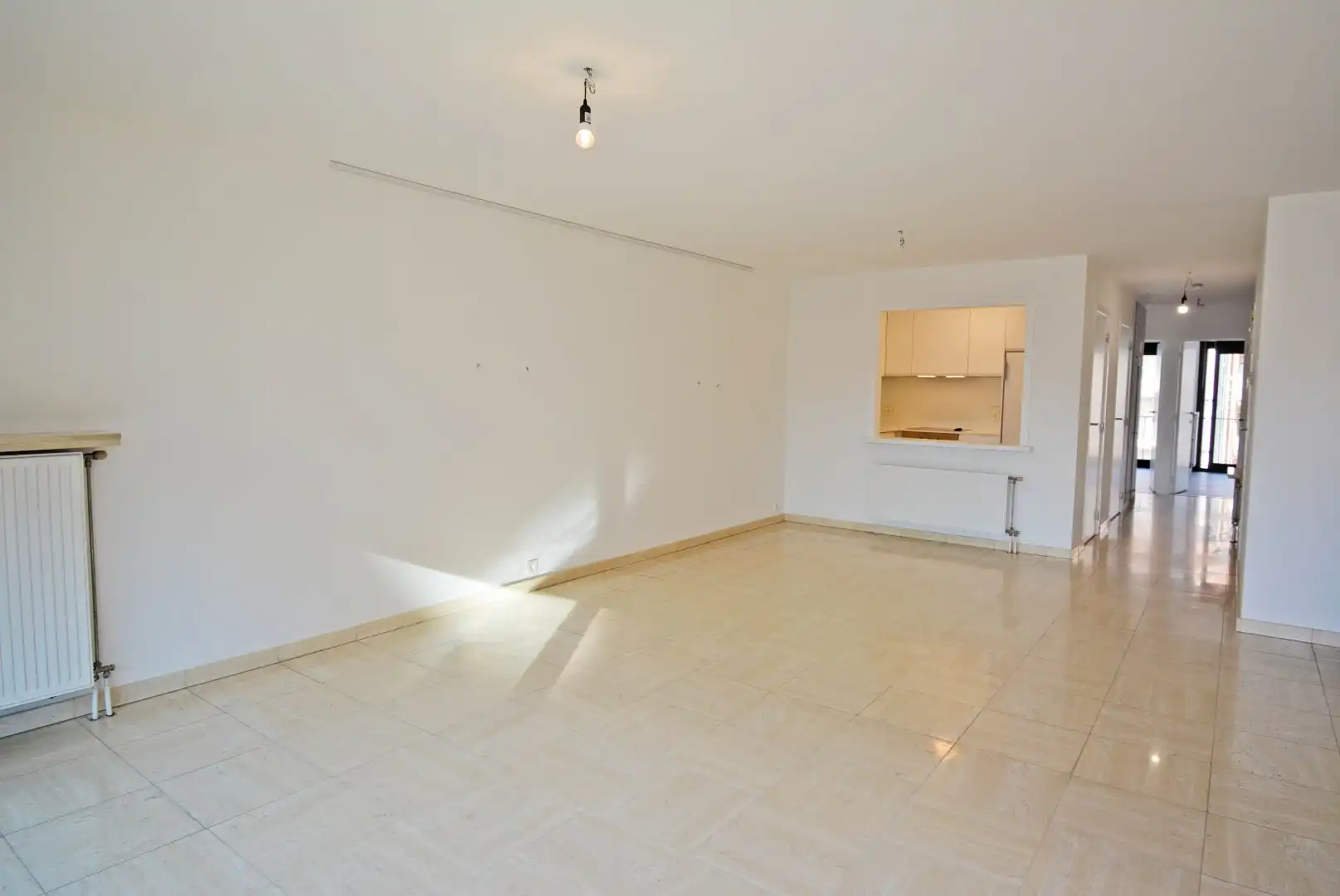 Aangenaam en  ruim  2-slaapkamerappartement op 200m van zee met open zicht foto 3