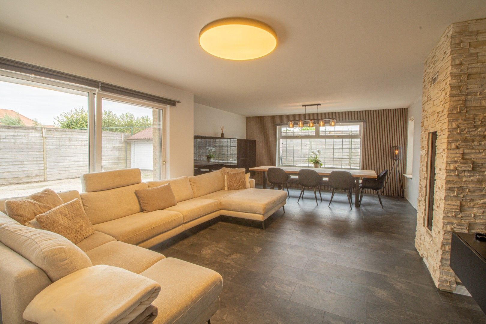 Vrijstaande, instapklare woning in een rustige woonwijk foto 4