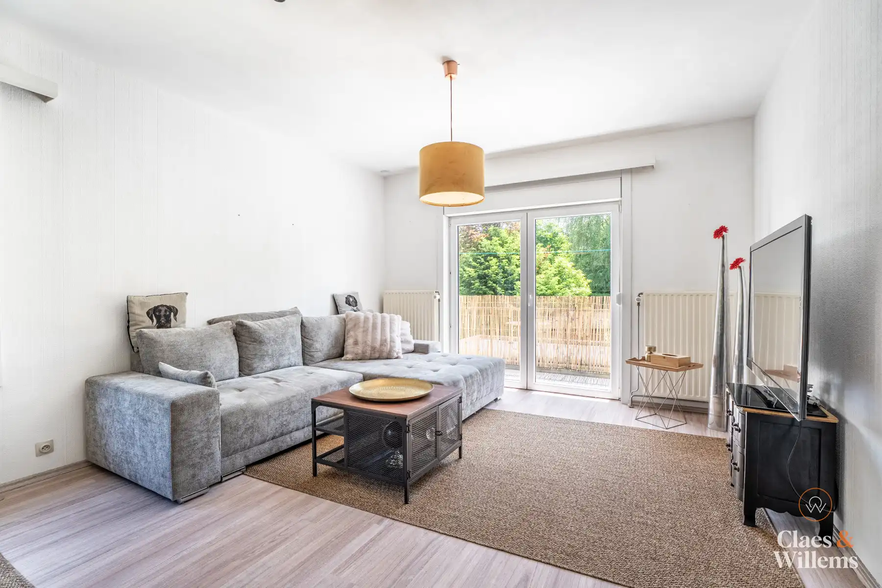 Instapklaar appartement met garage foto 2