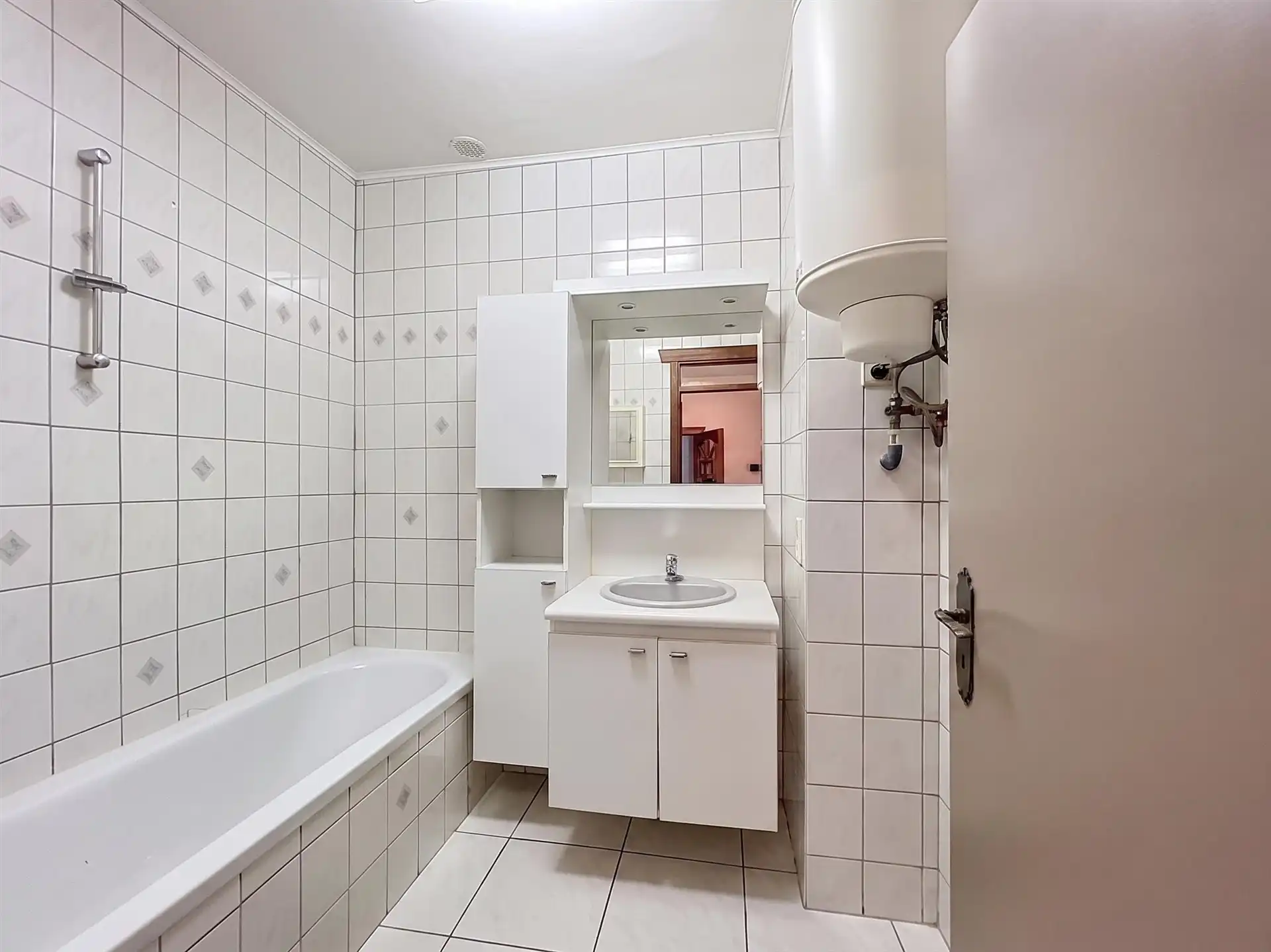 OPBRENGSTEIGENDOM MET 3 VOLLEDIG VERHUURDE APPARTEMENTEN – UITSTEKENDE INVESTERING IN SINT-PAUWELS foto 27