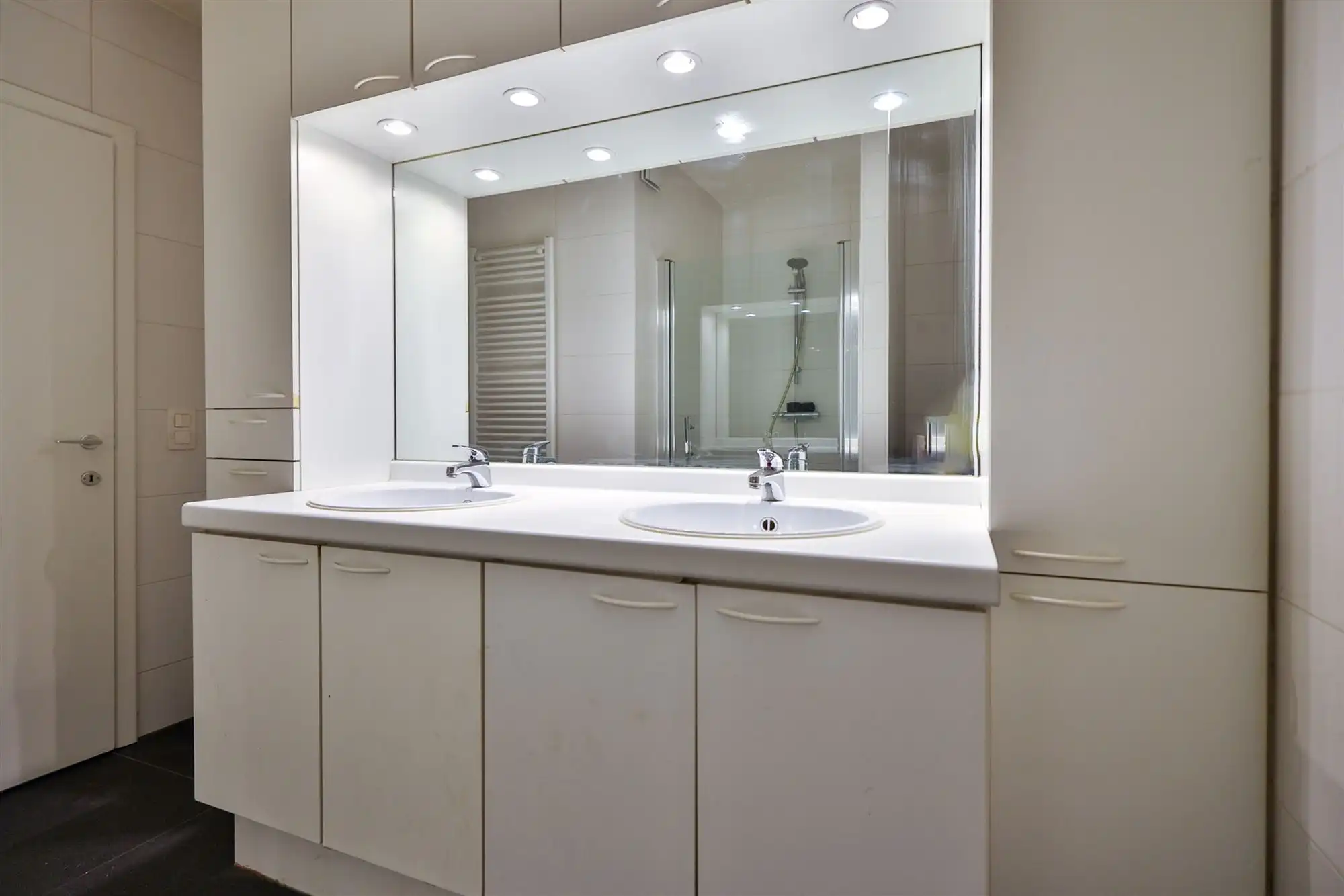 ruim energiezuinig 3-slaapkamerappartement met knap uitzicht foto 18