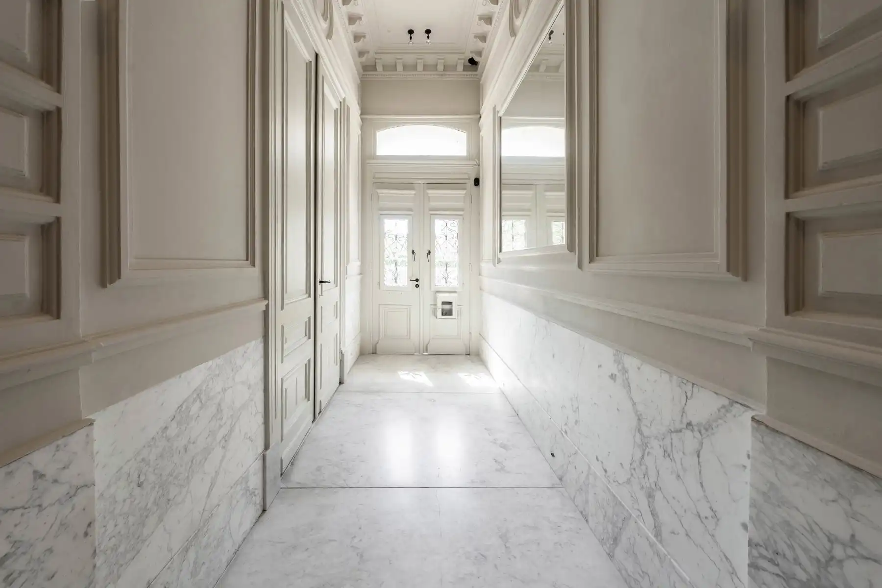 Stijlvol gerenoveerde herenwoning aan de voet van het KMSKA foto 23