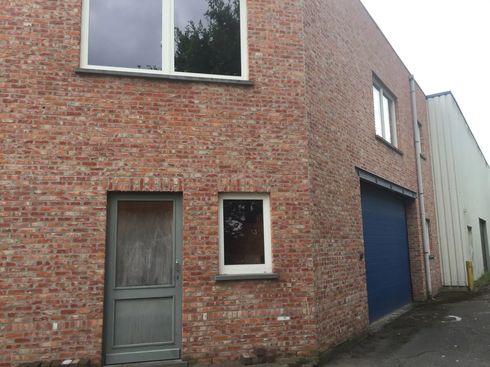 Magazijn Unit C - 880m² met kantoren te huur foto 6
