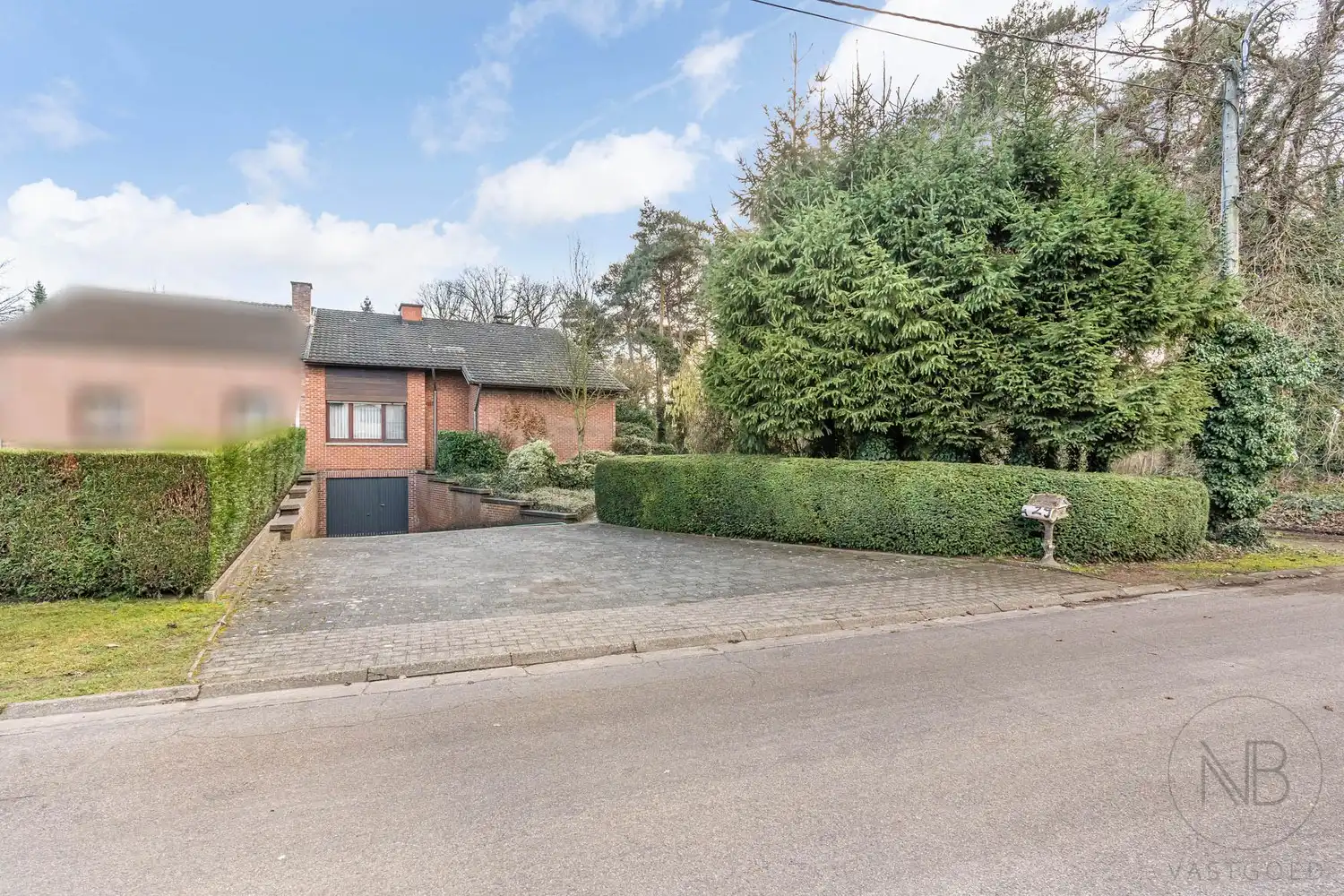 Gelijkvloerse woning in een rustige straat! foto 2