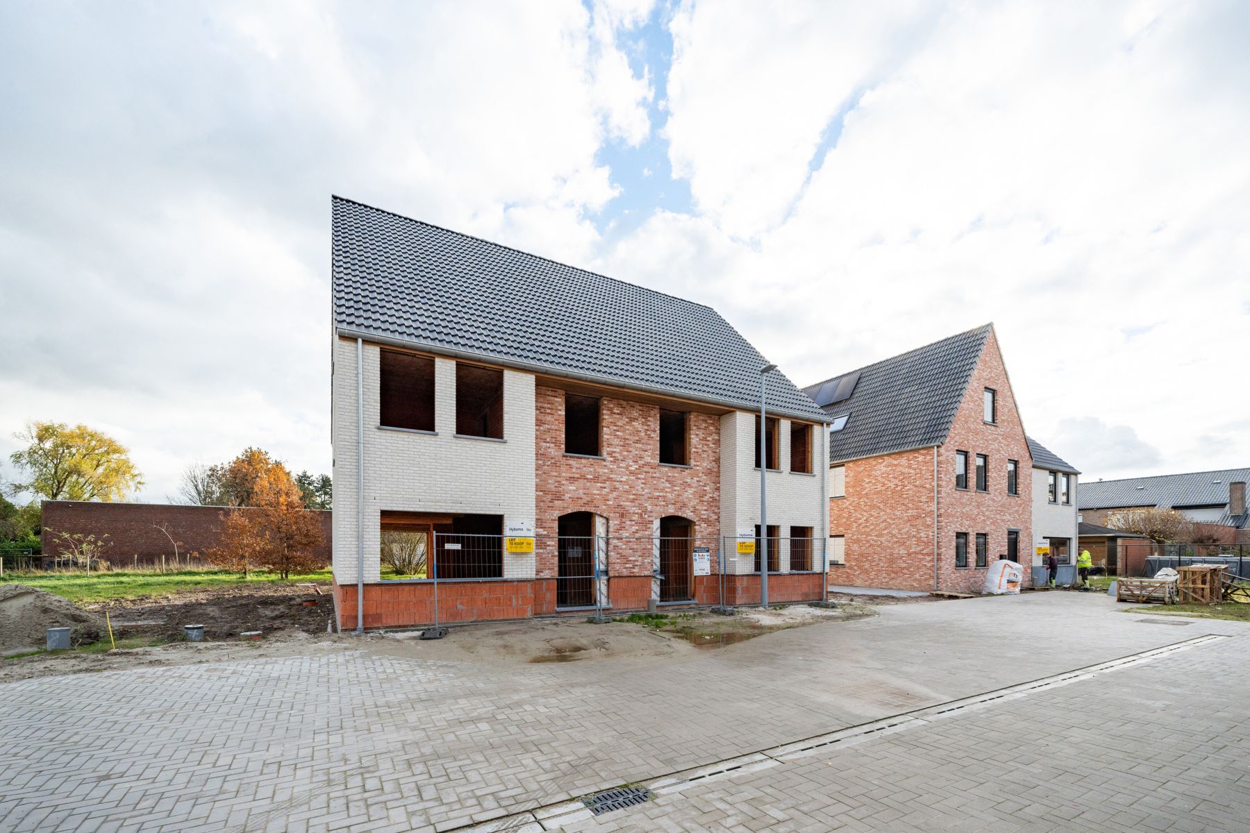 Landelijke, halfopen woning foto 4