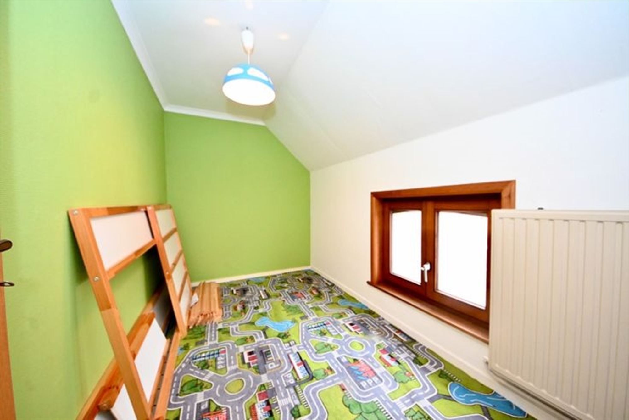 Te renoveren woning met 3 slaapkamers. foto 21