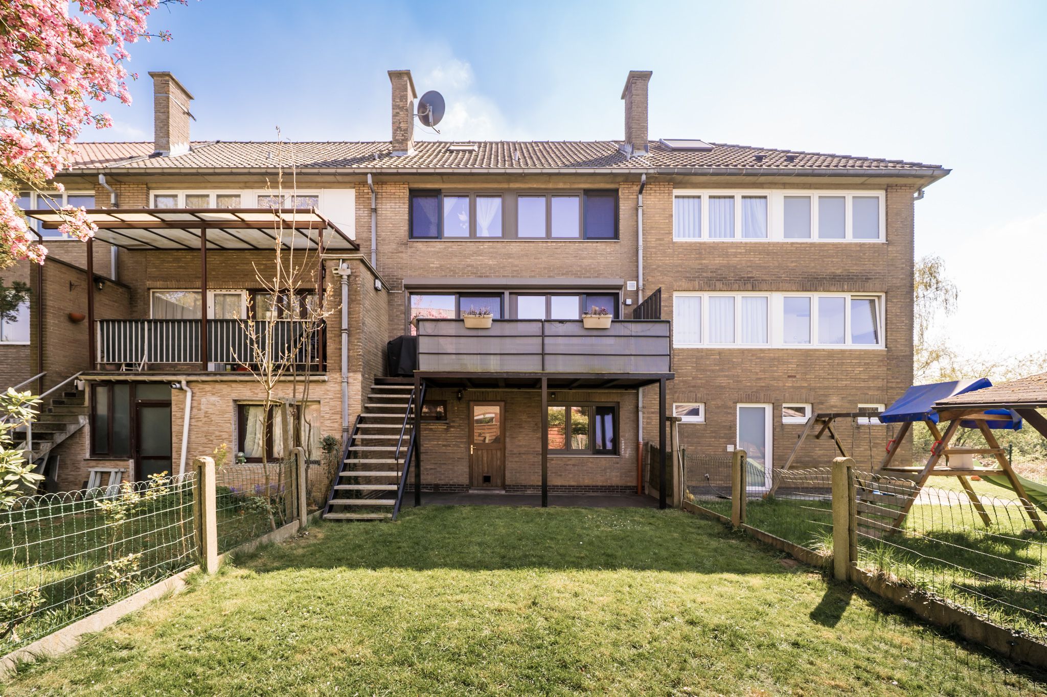 Hoofdfoto van de publicatie: Comfortabele gezinswoning met 4 slp, garage en tuin - Diegem