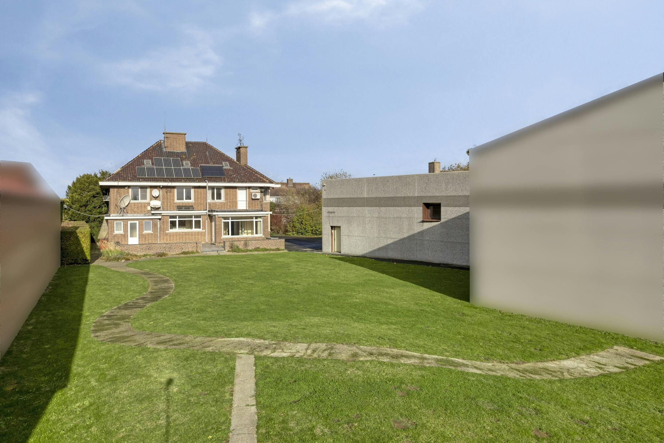 Ruime woning met loods op 2.127m² te Lo-Reninge. foto 10