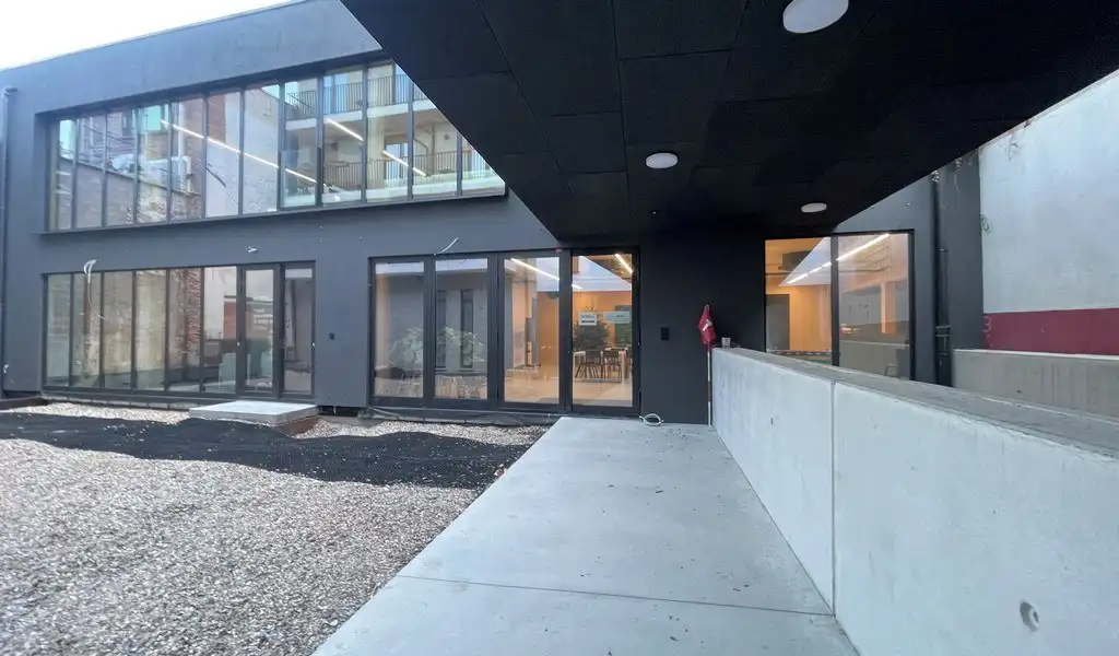 Moderne kantoorruimte te huur vlakbij station van Berchem foto 20