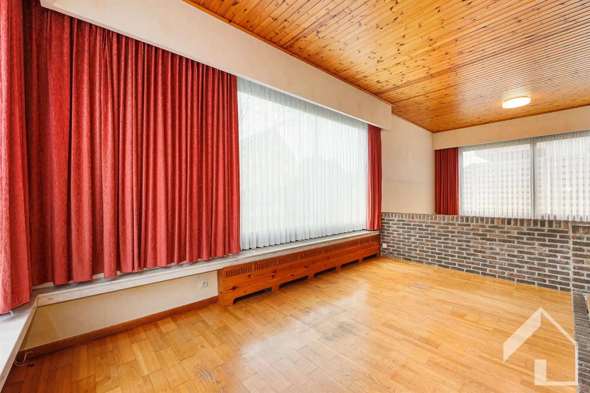 Open bebouwing in een rustige wijk! foto 5