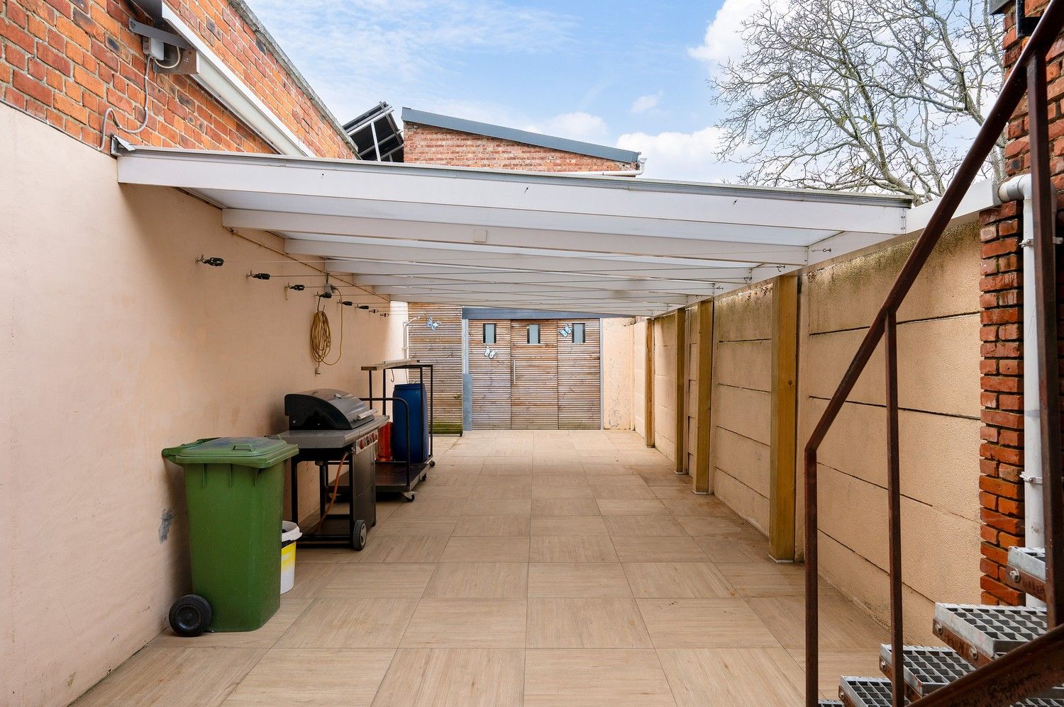 OP TE FRISSEN WONING MET MAGAZIJN VLAK BIJ CENTRUM MECHELEN foto 23