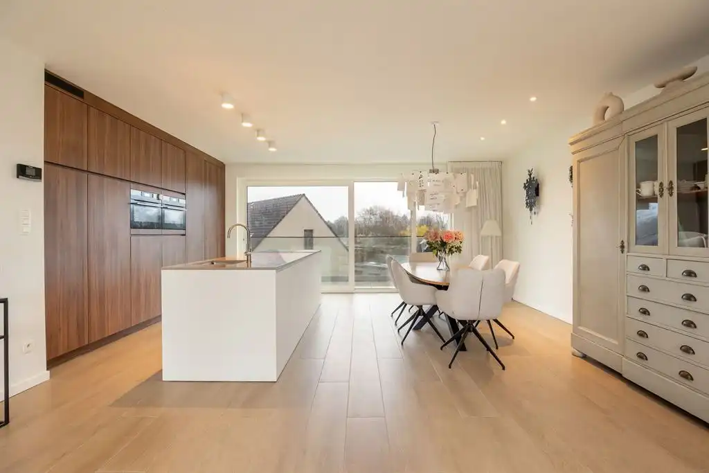 Nieuwbouw dakappartement met zicht op de vaart  foto 4