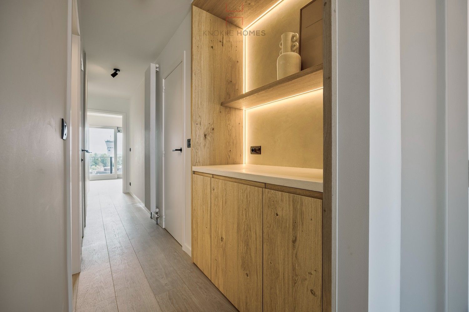 Luxueus gerenoveerd vakantie-appartement op de zeedijk aan het Albertstrand foto 10