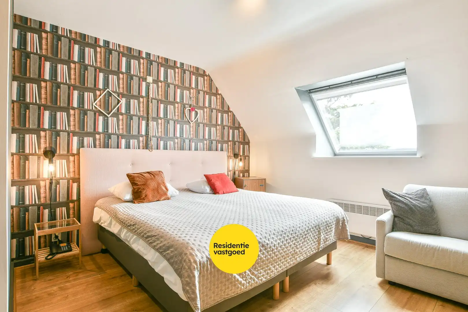 Unieke investeringskans: karaktervol hotel met 18 kamers & woonmogelijkheden te koop!  foto 14