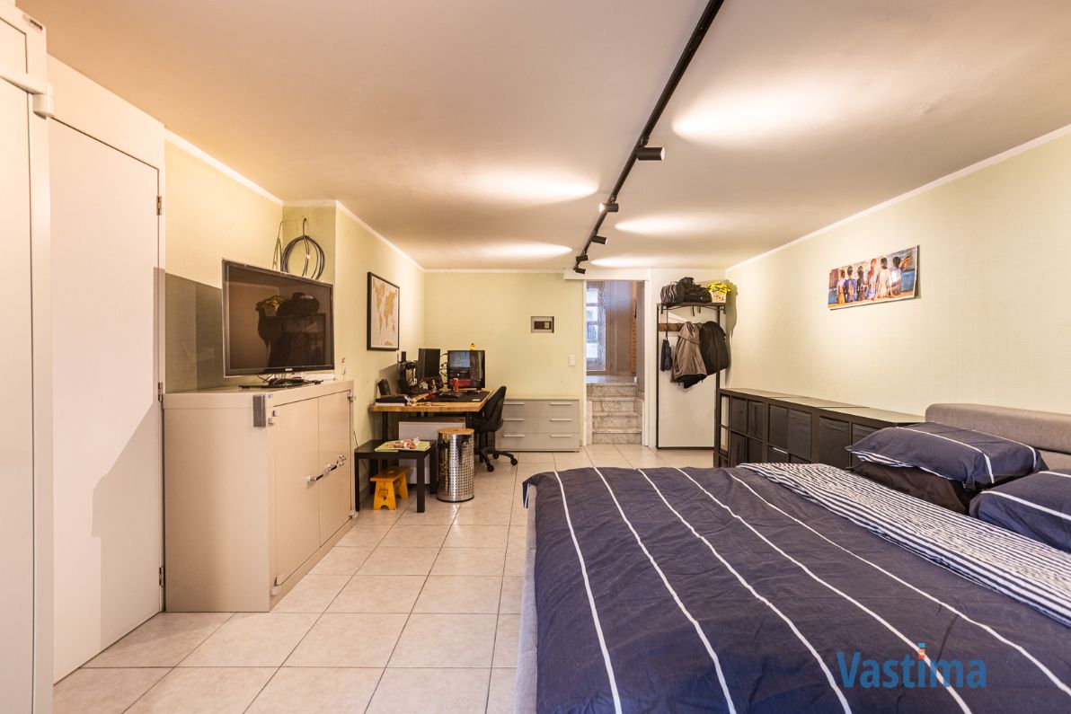 Instapklare architectenwoning met 4 slaapkamers, tuin en garage nabij centrum Erembodegem foto 27