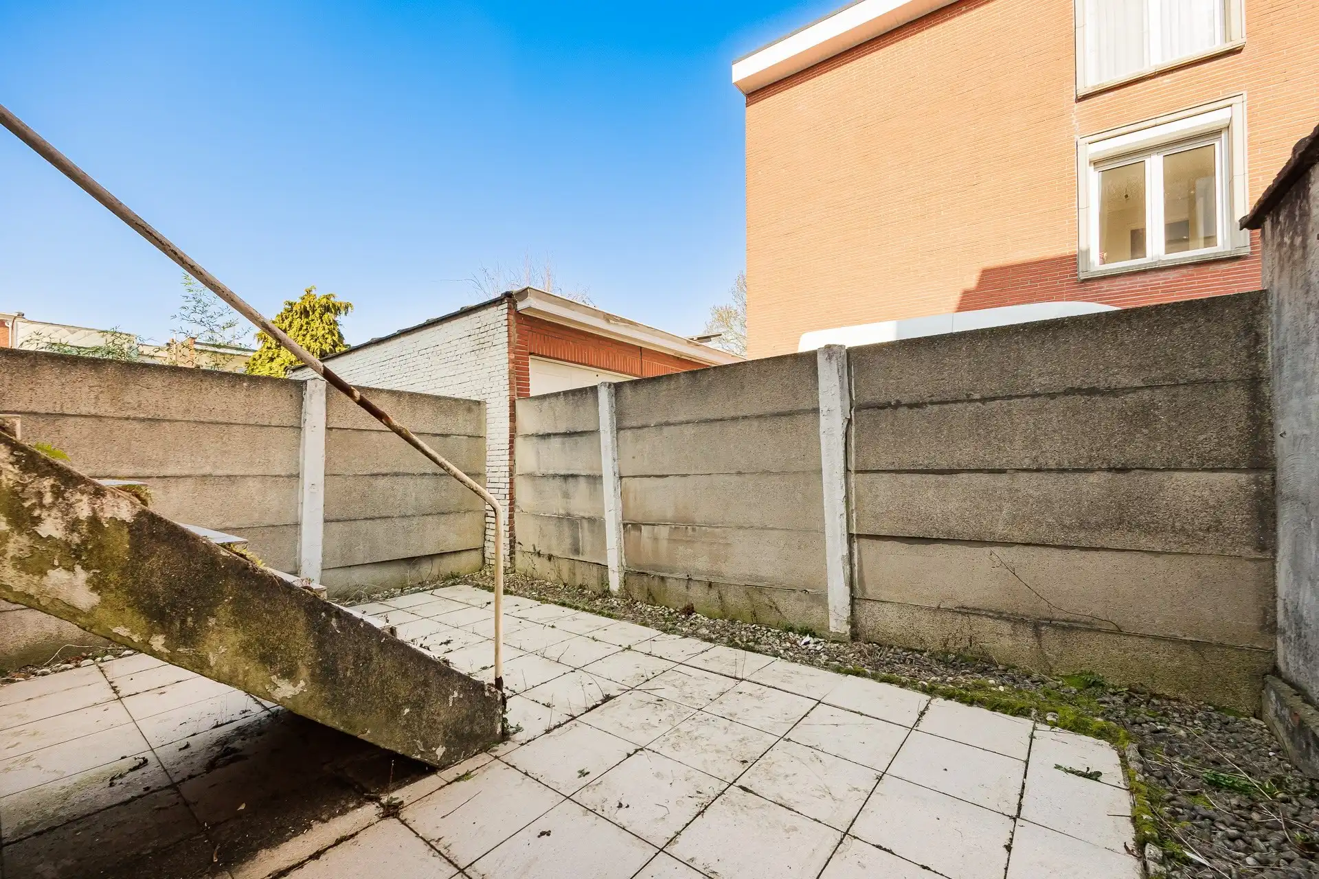 Woning met veel potentieel in rustige straat in Deurne-Oost foto 15