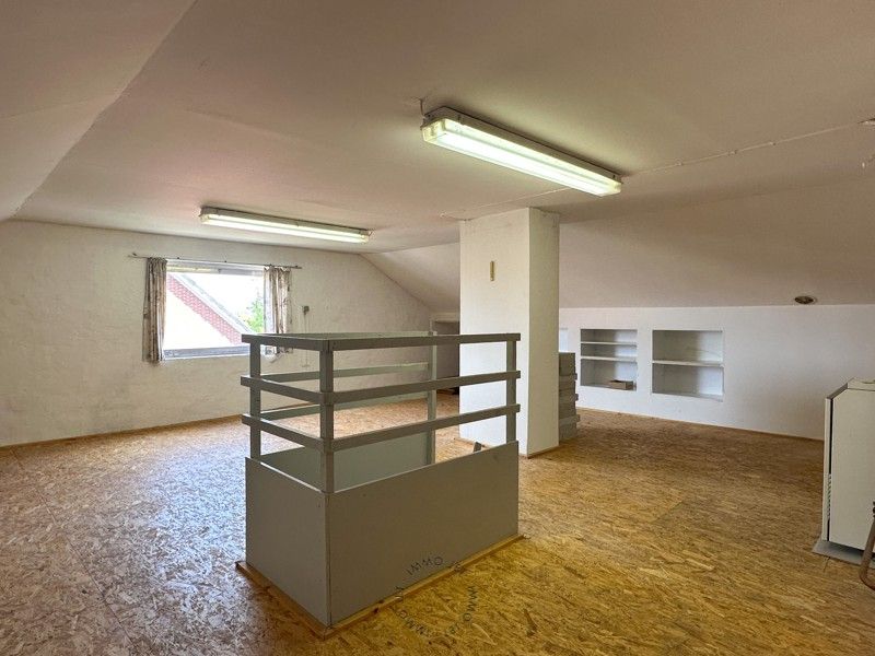 Halfopen bebouwing met 4 slaapkamers, dubbele garage en tuin foto 26