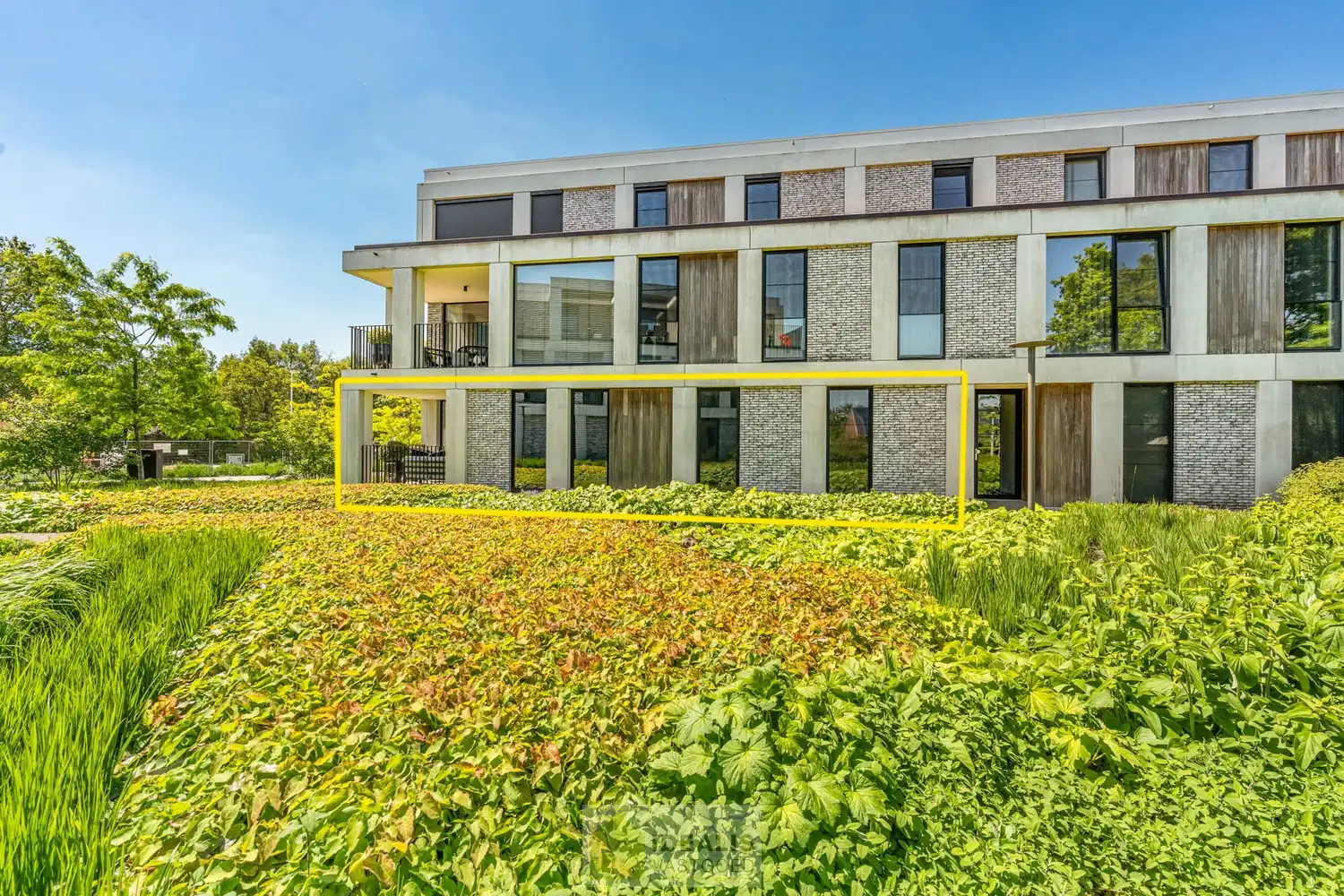 RECENT EN PERFECT ONDERHOUDEN GELIJKVLOERSAPPARTEMENT AAN DE RAND VAN HET CENTRUM IN PRACHTIG GROENE OMGEVING foto 2