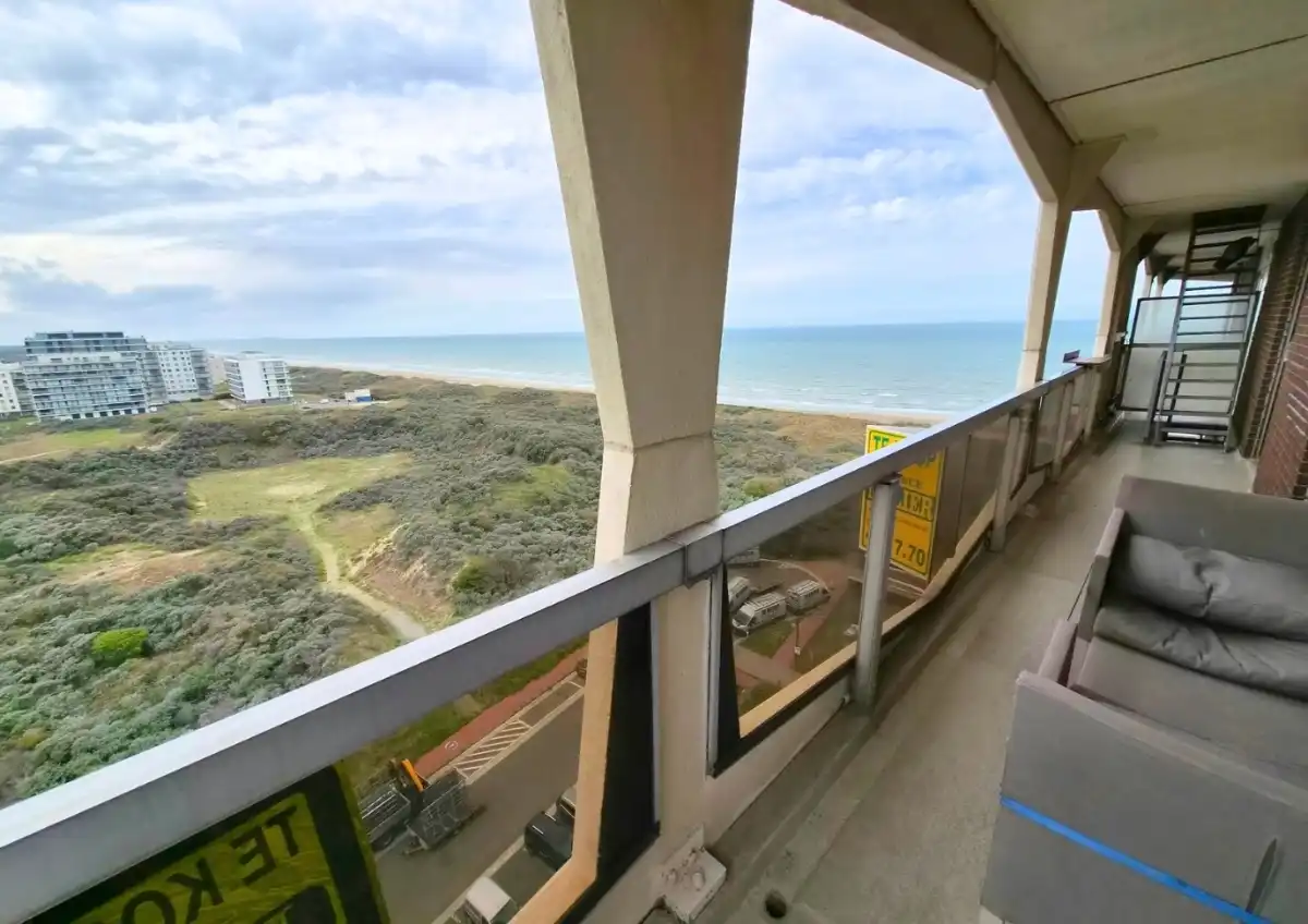 HOEKAPPARTEMENT MET PANORAMISCH ZEEZICHT TE KOOP IN DE PANNE : foto 11