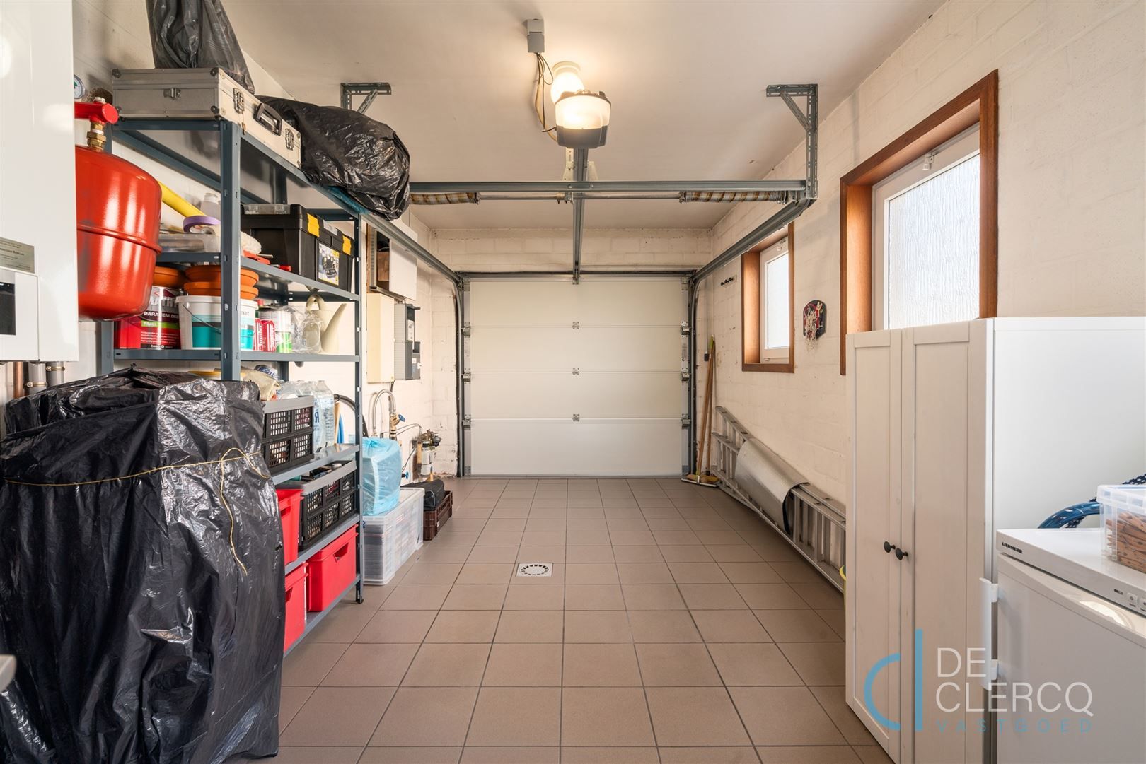 Vrijstaande woning met prachtige lounge en tuin te koop!  foto 9